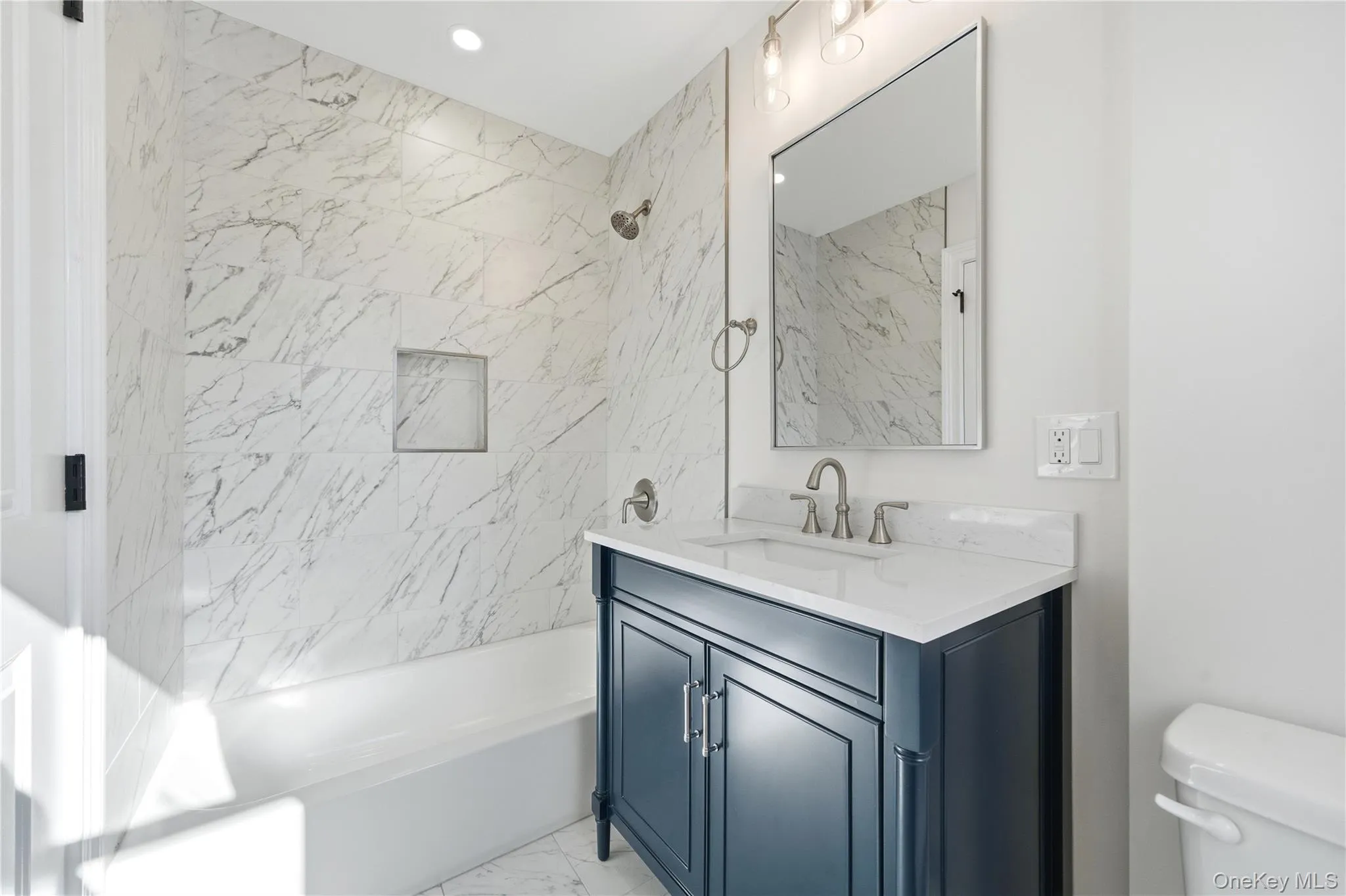 13 Hoffman Avenue, Babylon, NY, 2 Bedrooms Bedrooms, 4 Rooms Rooms,2 BathroomsBathrooms,Residential Lease,For Rent,Hoffman,0,959202 13 Hoffman Avenue, Babylon, NY, 2 Bedrooms Bedrooms, 4 Rooms Rooms,2 BathroomsBathrooms,Residential Lease,For Rent,Hoffman,0,959202