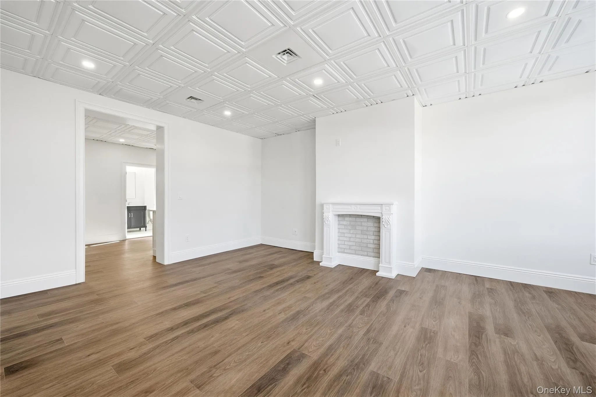 13 Hoffman Avenue, Babylon, NY, 2 Bedrooms Bedrooms, 4 Rooms Rooms,2 BathroomsBathrooms,Residential Lease,For Rent,Hoffman,0,959202 13 Hoffman Avenue, Babylon, NY, 2 Bedrooms Bedrooms, 4 Rooms Rooms,2 BathroomsBathrooms,Residential Lease,For Rent,Hoffman,0,959202