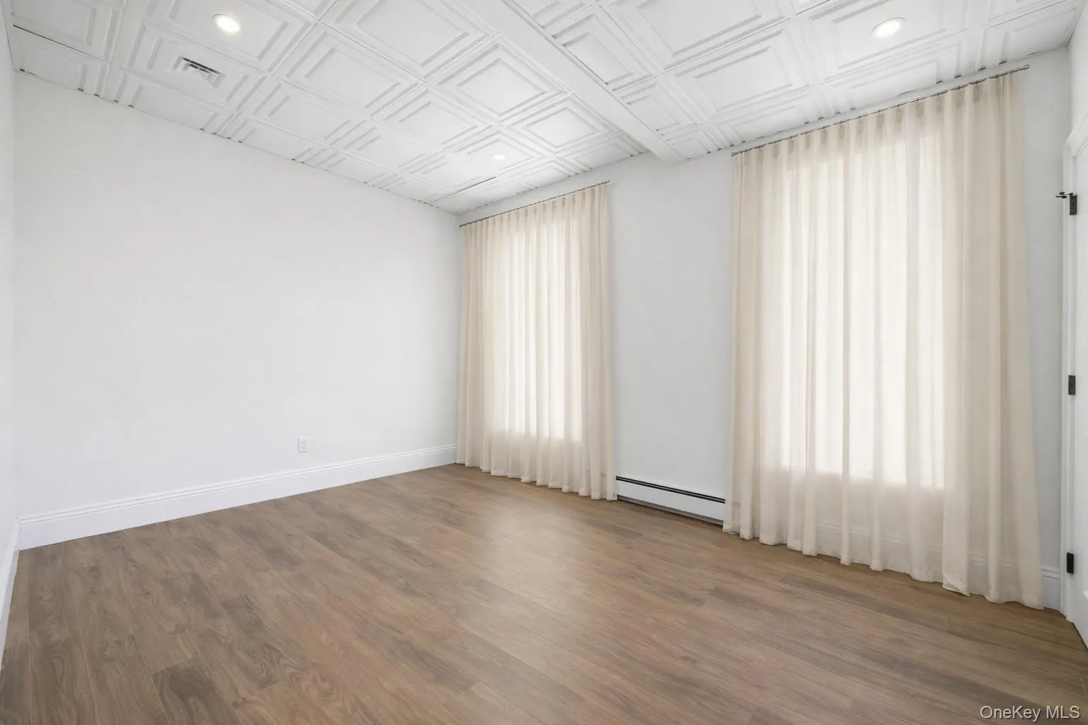 13 Hoffman Avenue, Babylon, NY, 2 Bedrooms Bedrooms, 4 Rooms Rooms,2 BathroomsBathrooms,Residential Lease,For Rent,Hoffman,0,959202 13 Hoffman Avenue, Babylon, NY, 2 Bedrooms Bedrooms, 4 Rooms Rooms,2 BathroomsBathrooms,Residential Lease,For Rent,Hoffman,0,959202