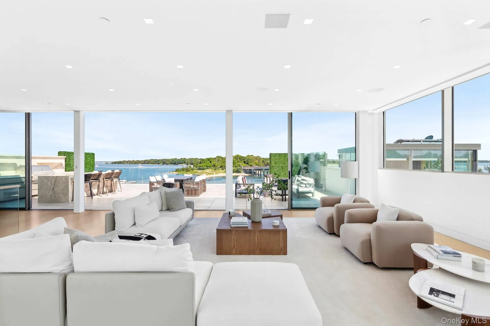 2 B West Water Street, Southampton, NY, 8 Bedrooms Bedrooms, 21 Rooms Rooms,9 BathroomsBathrooms,Residential,For Rent,West Water,0,959203 2 B West Water Street, Southampton, NY, 8 Bedrooms Bedrooms, 21 Rooms Rooms,9 BathroomsBathrooms,Residential,For Rent,West Water,0,959203