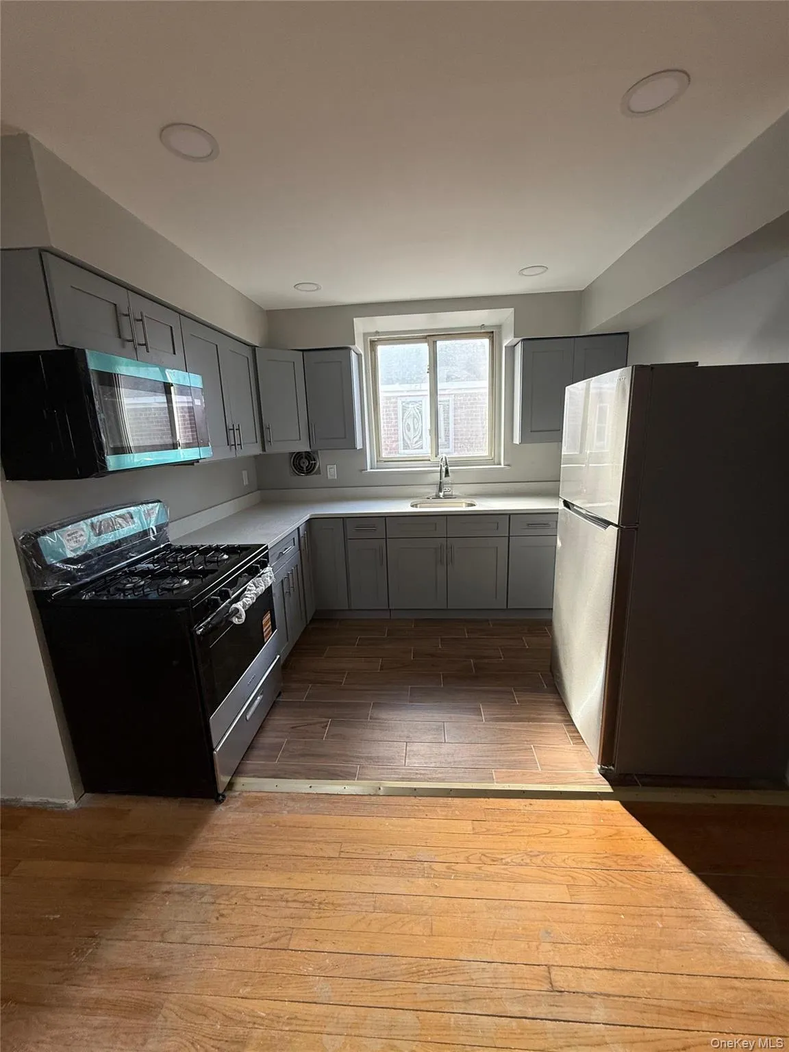 5606 Riverdale Avenue, New York, NY, 3 Bedrooms Bedrooms, 6 Rooms Rooms,1 BathroomBathrooms,Residential Lease,For Rent,Riverdale,0,959250 5606 Riverdale Avenue, New York, NY, 3 Bedrooms Bedrooms, 6 Rooms Rooms,1 BathroomBathrooms,Residential Lease,For Rent,Riverdale,0,959250