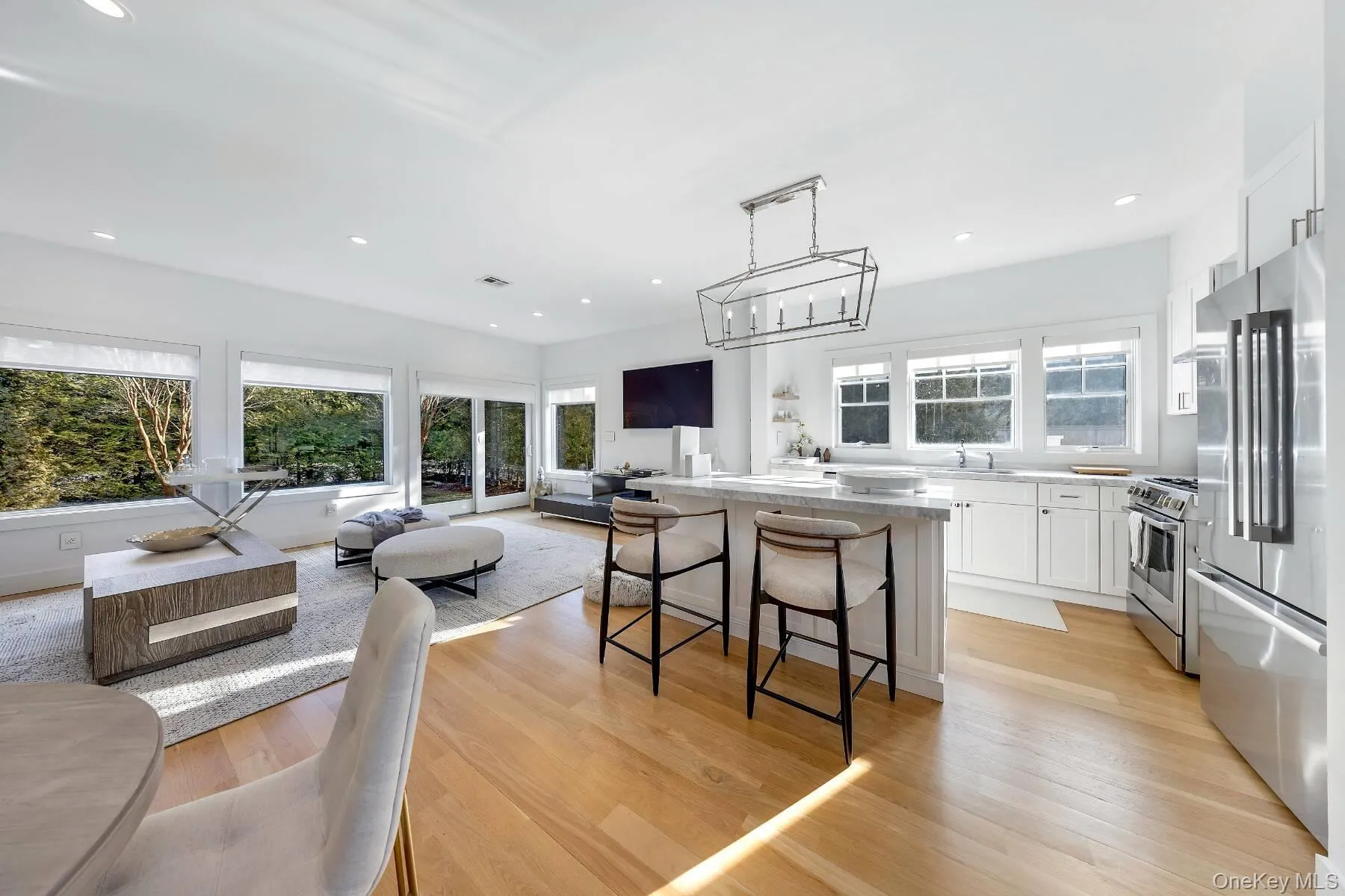 68 Foster Avenue, Southampton, NY, 2 Bedrooms Bedrooms, 3 Rooms Rooms,1 BathroomBathrooms,Residential,For Rent,Foster,0,959266 68 Foster Avenue, Southampton, NY, 2 Bedrooms Bedrooms, 3 Rooms Rooms,1 BathroomBathrooms,Residential,For Rent,Foster,0,959266