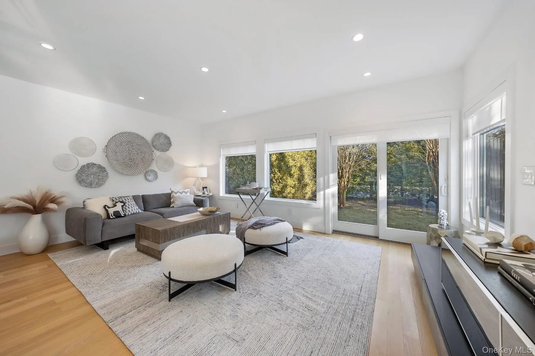 68 Foster Avenue, Southampton, NY, 2 Bedrooms Bedrooms, 3 Rooms Rooms,1 BathroomBathrooms,Residential,For Rent,Foster,0,959266 68 Foster Avenue, Southampton, NY, 2 Bedrooms Bedrooms, 3 Rooms Rooms,1 BathroomBathrooms,Residential,For Rent,Foster,0,959266