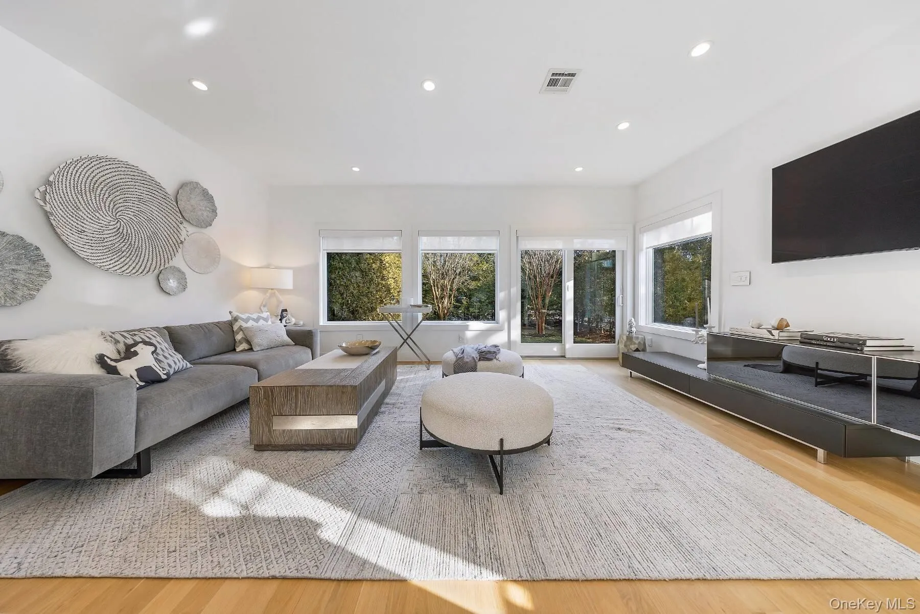 68 Foster Avenue, Southampton, NY, 2 Bedrooms Bedrooms, 3 Rooms Rooms,1 BathroomBathrooms,Residential,For Rent,Foster,0,959266 68 Foster Avenue, Southampton, NY, 2 Bedrooms Bedrooms, 3 Rooms Rooms,1 BathroomBathrooms,Residential,For Rent,Foster,0,959266