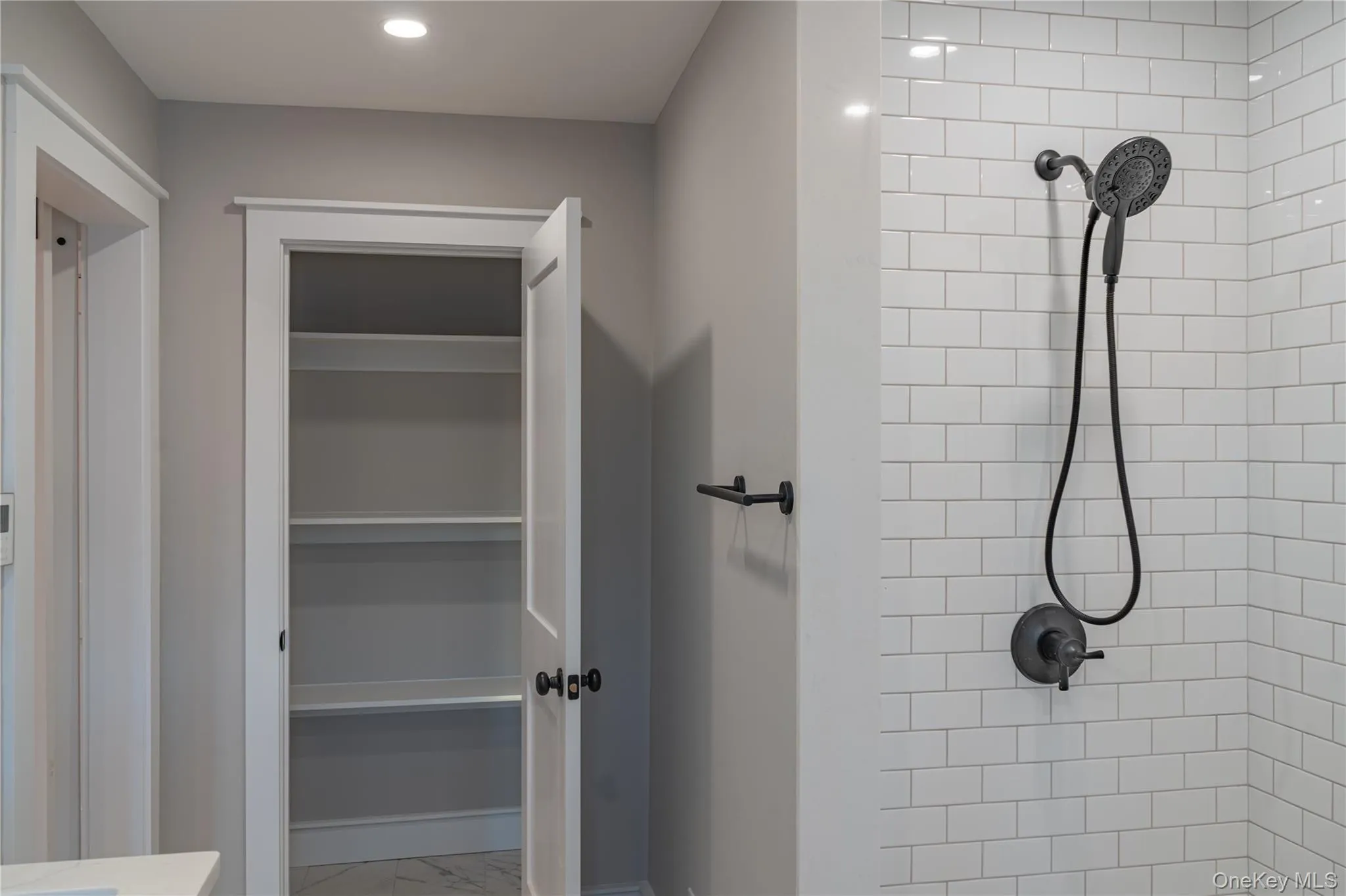 85 Cannon Street, Poughkeepsie, NY, 1 Bedroom Bedrooms, 7 Rooms Rooms,2 BathroomsBathrooms,Residential Lease,For Rent,Cannon,0,959304 85 Cannon Street, Poughkeepsie, NY, 1 Bedroom Bedrooms, 7 Rooms Rooms,2 BathroomsBathrooms,Residential Lease,For Rent,Cannon,0,959304