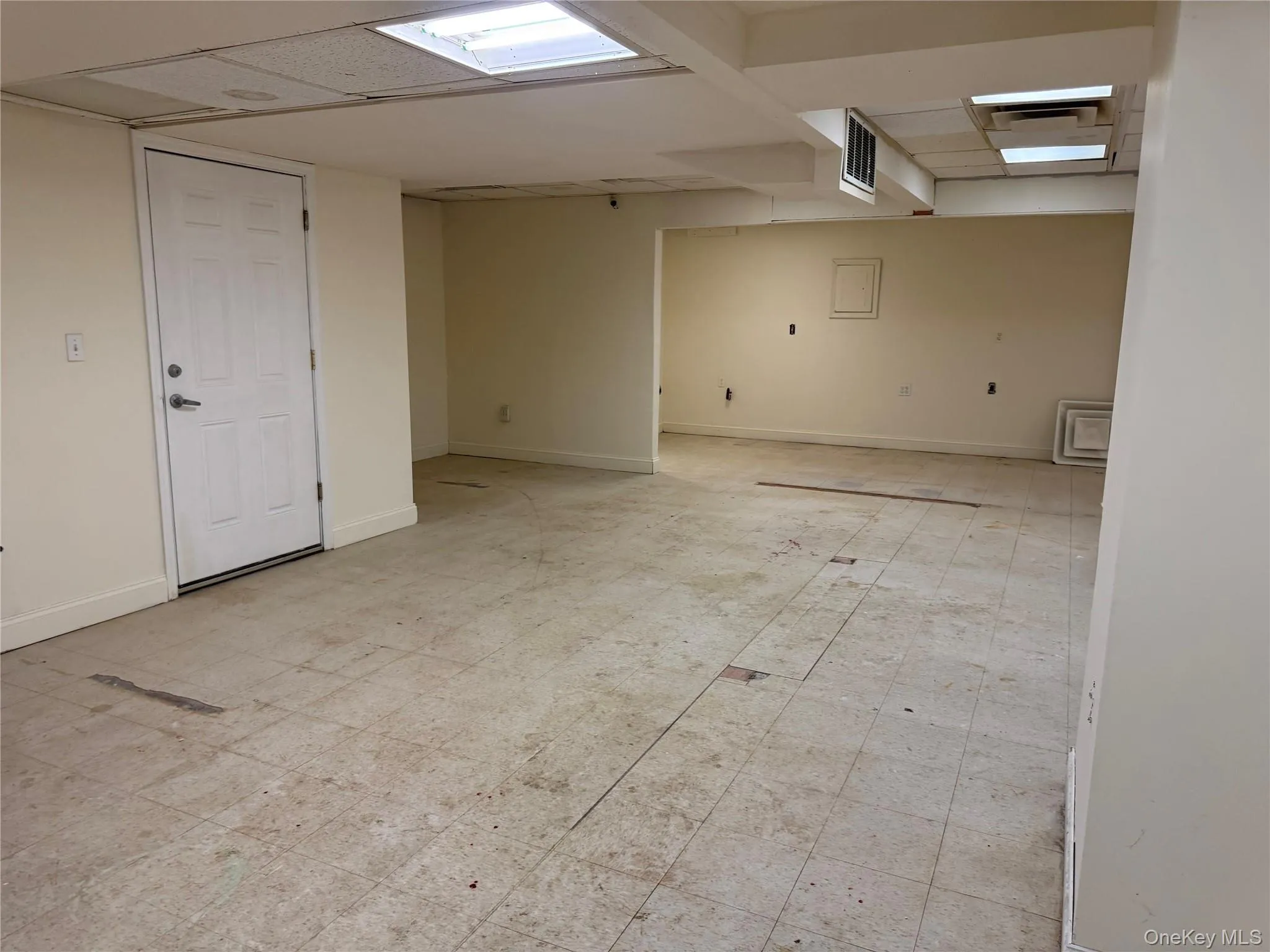 1020 Wolcott Avenue, Beacon, NY, ,Commercial Lease,For Rent,Wolcott,0,959325 1020 Wolcott Avenue, Beacon, NY, ,Commercial Lease,For Rent,Wolcott,0,959325