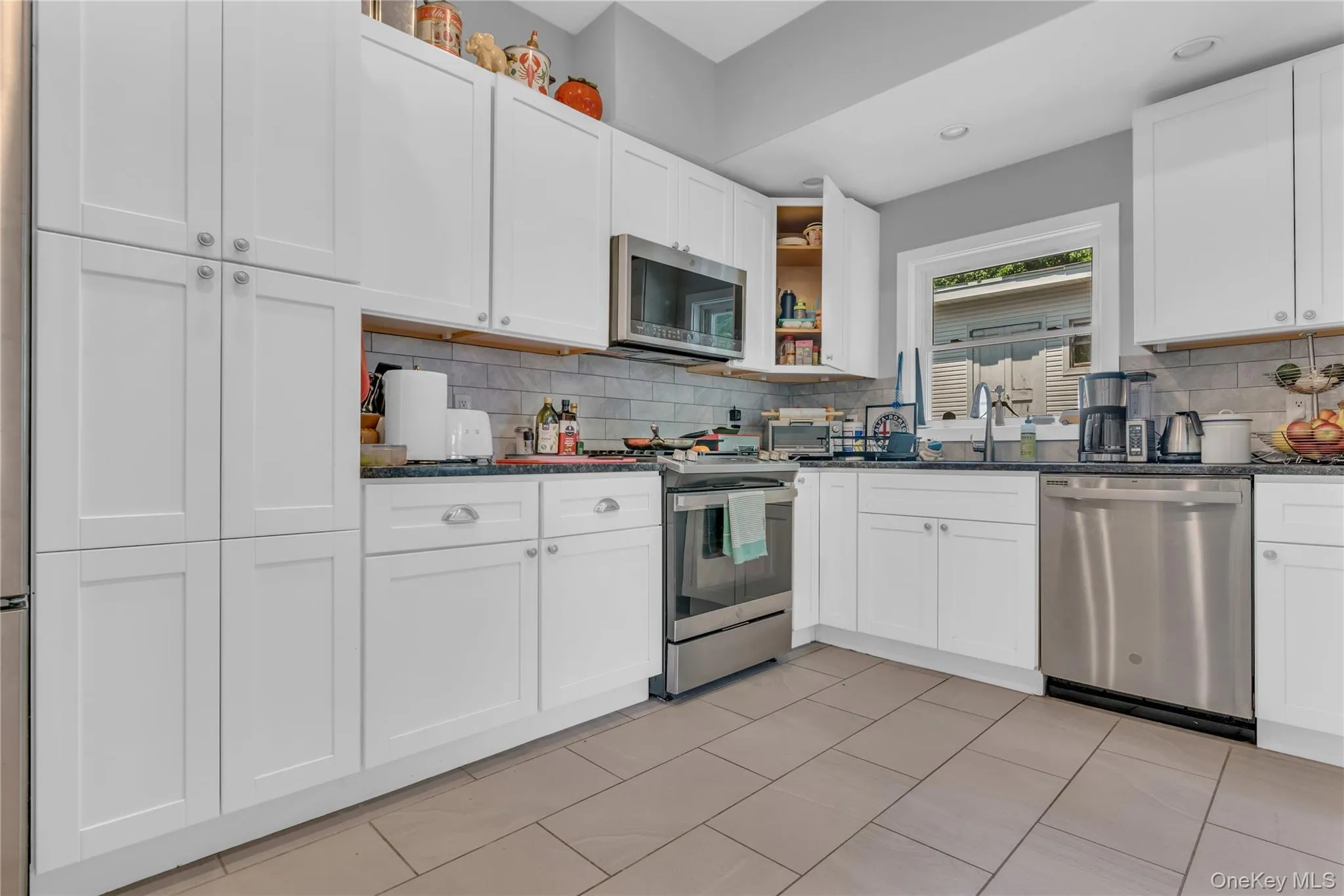 120 Clinton Avenue, Orangetown, NY, 3 Bedrooms Bedrooms, 6 Rooms Rooms,1 BathroomBathrooms,Residential Lease,For Rent,Clinton,0,959339 120 Clinton Avenue, Orangetown, NY, 3 Bedrooms Bedrooms, 6 Rooms Rooms,1 BathroomBathrooms,Residential Lease,For Rent,Clinton,0,959339