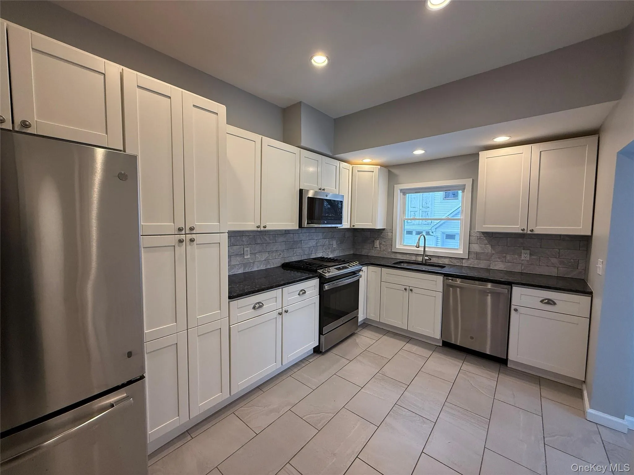 120 Clinton Avenue, Orangetown, NY, 3 Bedrooms Bedrooms, 6 Rooms Rooms,1 BathroomBathrooms,Residential Lease,For Rent,Clinton,0,959339 120 Clinton Avenue, Orangetown, NY, 3 Bedrooms Bedrooms, 6 Rooms Rooms,1 BathroomBathrooms,Residential Lease,For Rent,Clinton,0,959339