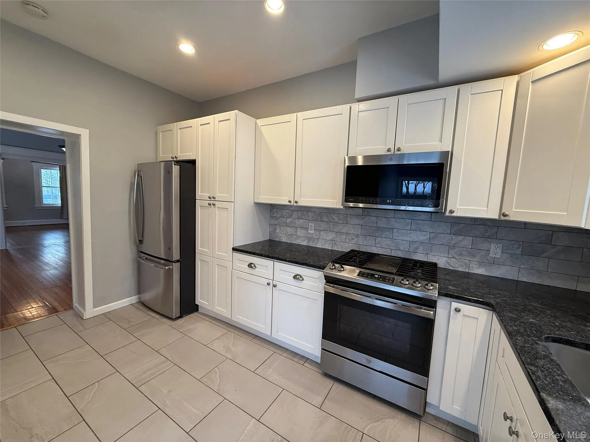 120 Clinton Avenue, Orangetown, NY, 3 Bedrooms Bedrooms, 6 Rooms Rooms,1 BathroomBathrooms,Residential Lease,For Rent,Clinton,0,959339 120 Clinton Avenue, Orangetown, NY, 3 Bedrooms Bedrooms, 6 Rooms Rooms,1 BathroomBathrooms,Residential Lease,For Rent,Clinton,0,959339