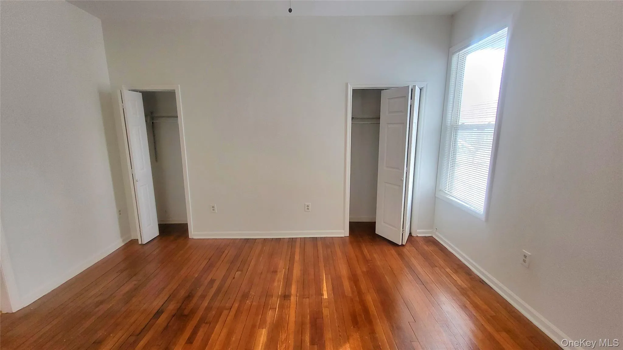 With Dual Closets With Dual Closets