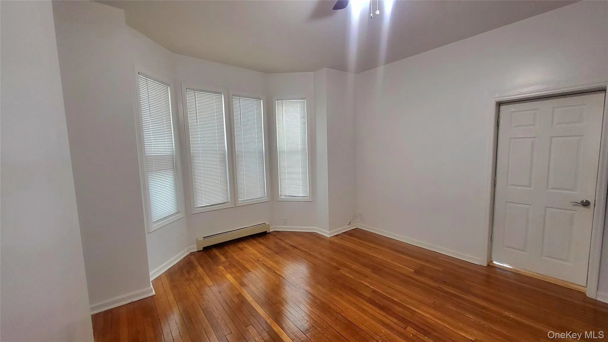 With All 3 Bedrooms Off Living Room With All 3 Bedrooms Off Living Room