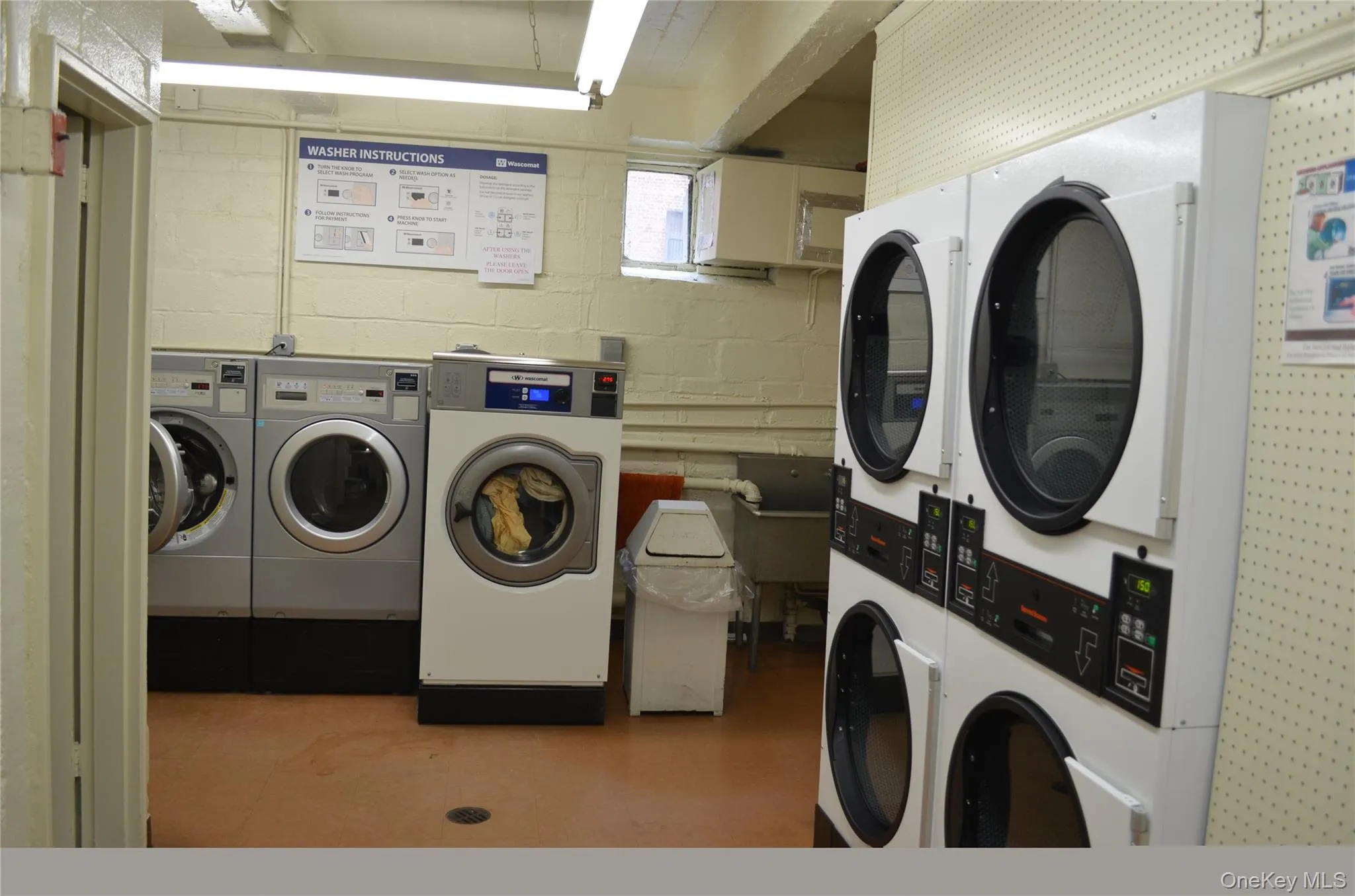 99-10 60th Avenue, New York, NY, 1 Bedroom Bedrooms, 4 Rooms Rooms,1 BathroomBathrooms,Residential,For Rent,60th,0,959389 99-10 60th Avenue, New York, NY, 1 Bedroom Bedrooms, 4 Rooms Rooms,1 BathroomBathrooms,Residential,For Rent,60th,0,959389
