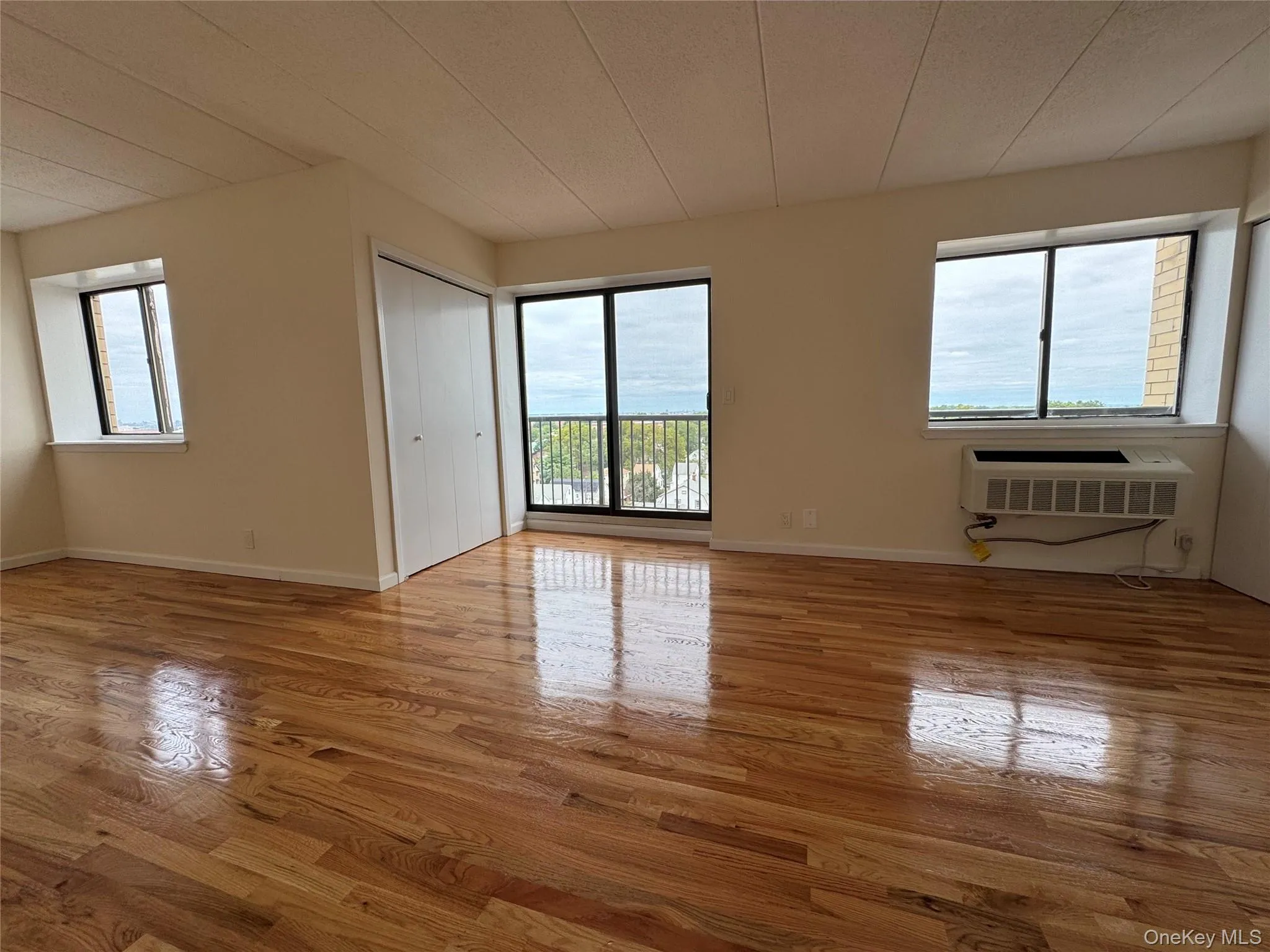 14518 34th Avenue, New York, NY, 1 Bedroom Bedrooms, 5 Rooms Rooms,2 BathroomsBathrooms,Residential Lease,For Rent,34th,0,959407 14518 34th Avenue, New York, NY, 1 Bedroom Bedrooms, 5 Rooms Rooms,2 BathroomsBathrooms,Residential Lease,For Rent,34th,0,959407