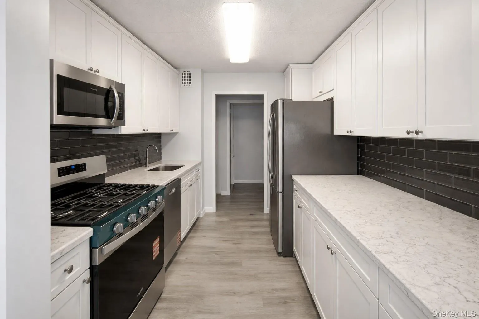 209-33 26th Avenue, New York, NY, 1 Bedroom Bedrooms, 4 Rooms Rooms,1 BathroomBathrooms,Residential Lease,For Rent,26th,0,959408 209-33 26th Avenue, New York, NY, 1 Bedroom Bedrooms, 4 Rooms Rooms,1 BathroomBathrooms,Residential Lease,For Rent,26th,0,959408