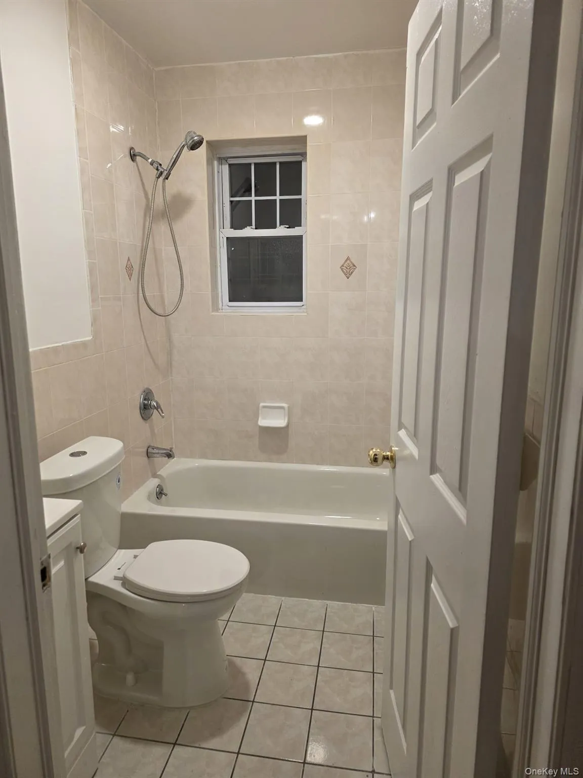 400 Crescent Street, New York, NY, 2 Bedrooms Bedrooms, 4 Rooms Rooms,1 BathroomBathrooms,Residential Lease,For Rent,Crescent,0,959420 400 Crescent Street, New York, NY, 2 Bedrooms Bedrooms, 4 Rooms Rooms,1 BathroomBathrooms,Residential Lease,For Rent,Crescent,0,959420