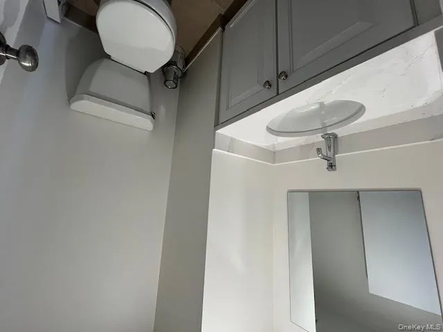 141 Manorhaven Boulevard, North Hempstead, NY, 2 Bedrooms Bedrooms, 5 Rooms Rooms,1 BathroomBathrooms,Residential Lease,For Rent,Manorhaven,0,959425 141 Manorhaven Boulevard, North Hempstead, NY, 2 Bedrooms Bedrooms, 5 Rooms Rooms,1 BathroomBathrooms,Residential Lease,For Rent,Manorhaven,0,959425