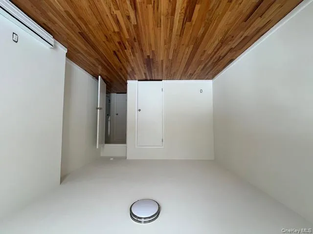 141 Manorhaven Boulevard, North Hempstead, NY, 2 Bedrooms Bedrooms, 5 Rooms Rooms,1 BathroomBathrooms,Residential Lease,For Rent,Manorhaven,0,959425 141 Manorhaven Boulevard, North Hempstead, NY, 2 Bedrooms Bedrooms, 5 Rooms Rooms,1 BathroomBathrooms,Residential Lease,For Rent,Manorhaven,0,959425