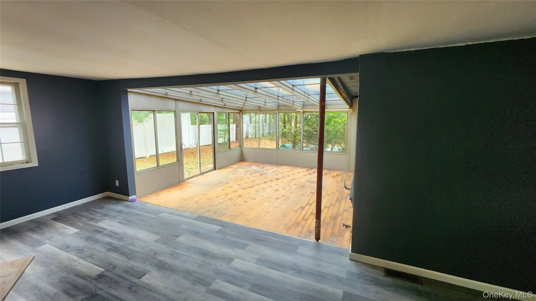200 Oak Avenue, Southampton, NY, 2 Bedrooms Bedrooms, 7 Rooms Rooms,2 BathroomsBathrooms,Residential,For Rent,Oak,0,959442 200 Oak Avenue, Southampton, NY, 2 Bedrooms Bedrooms, 7 Rooms Rooms,2 BathroomsBathrooms,Residential,For Rent,Oak,0,959442