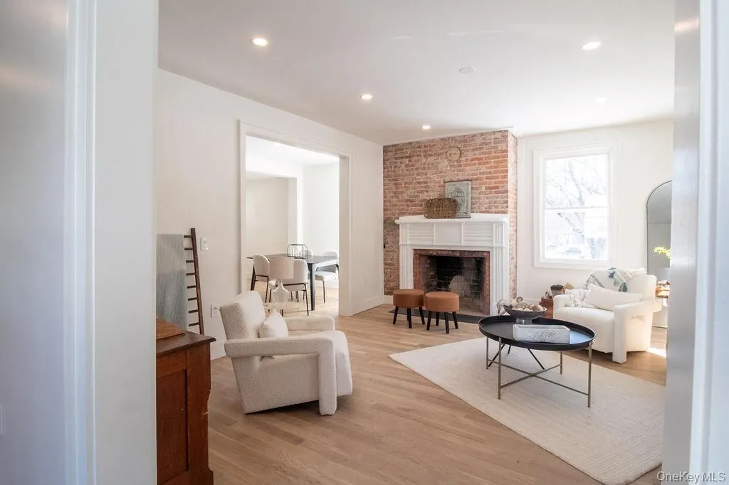 18 State Route 55, Wawarsing, NY, 4 Bedrooms Bedrooms, 6 Rooms Rooms,2 BathroomsBathrooms,Residential,For Rent,State Route 55,0,959445 18 State Route 55, Wawarsing, NY, 4 Bedrooms Bedrooms, 6 Rooms Rooms,2 BathroomsBathrooms,Residential,For Rent,State Route 55,0,959445