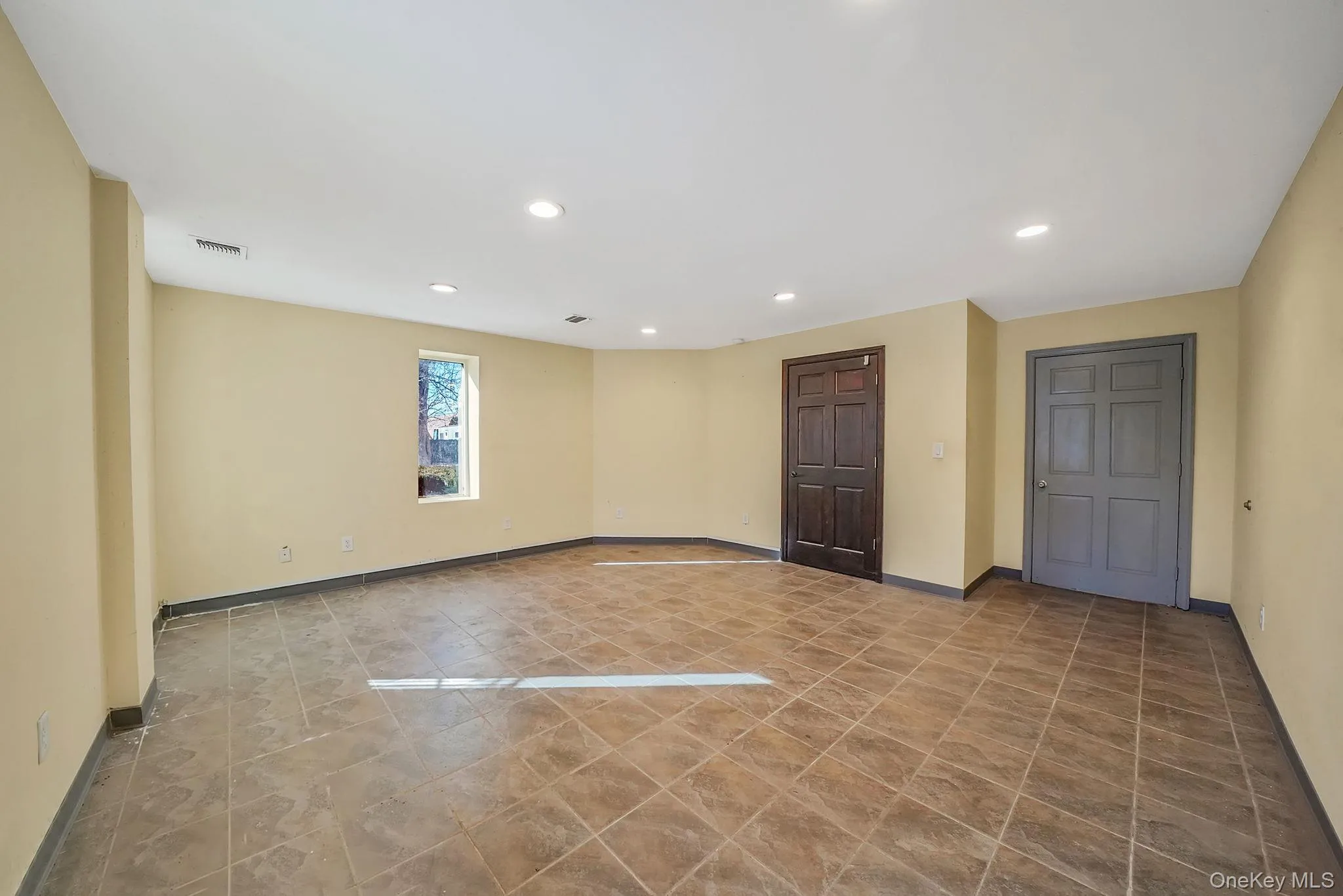 1601 Arctic Avenue, Islip, NY, ,Commercial Lease,For Rent,Arctic,0,959479 1601 Arctic Avenue, Islip, NY, ,Commercial Lease,For Rent,Arctic,0,959479