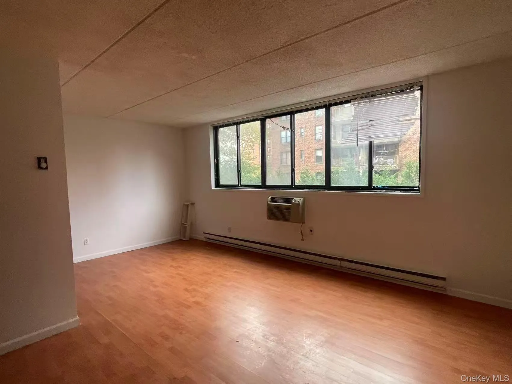137-77 45th Avenue, New York, NY, 2 Rooms Rooms,1 BathroomBathrooms,Residential,For Rent,45th,0,959481 137-77 45th Avenue, New York, NY, 2 Rooms Rooms,1 BathroomBathrooms,Residential,For Rent,45th,0,959481