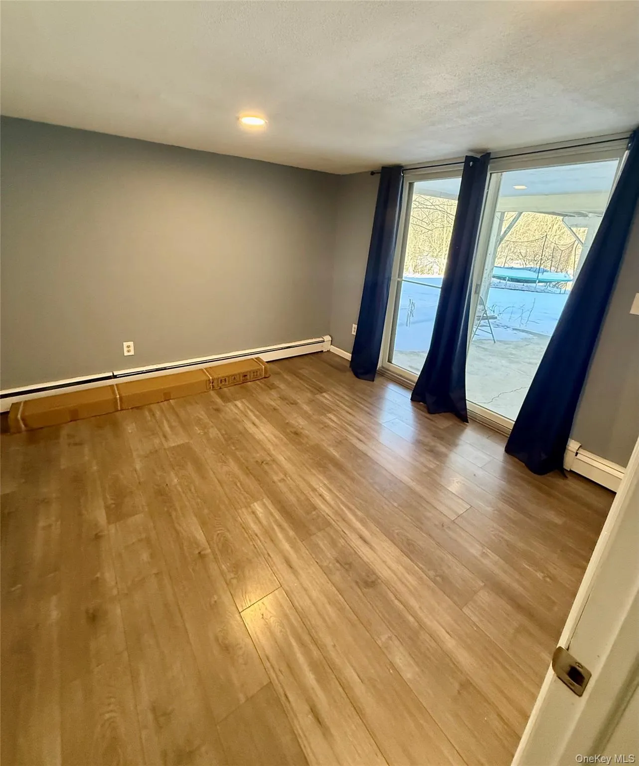 #1 bedroom/den #1 bedroom/den