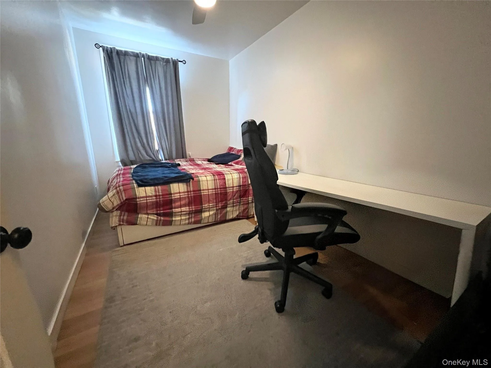 Room being used as 2nd bedroom Room being used as 2nd bedroom