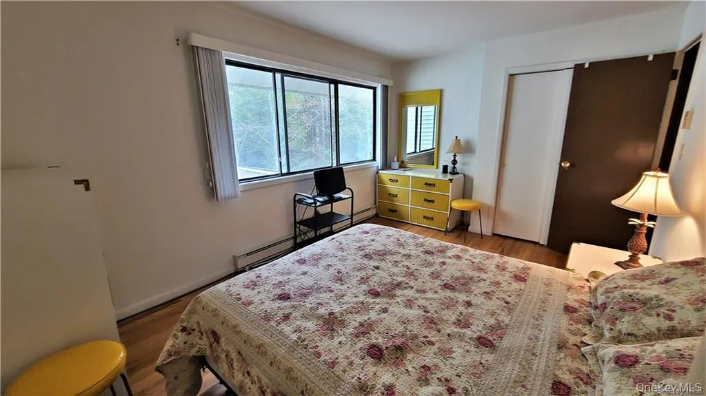 52 Medallion Road, Thompson, NY, 3 Bedrooms Bedrooms, 6 Rooms Rooms,1 BathroomBathrooms,Residential Lease,For Rent,Medallion,0,959497 52 Medallion Road, Thompson, NY, 3 Bedrooms Bedrooms, 6 Rooms Rooms,1 BathroomBathrooms,Residential Lease,For Rent,Medallion,0,959497