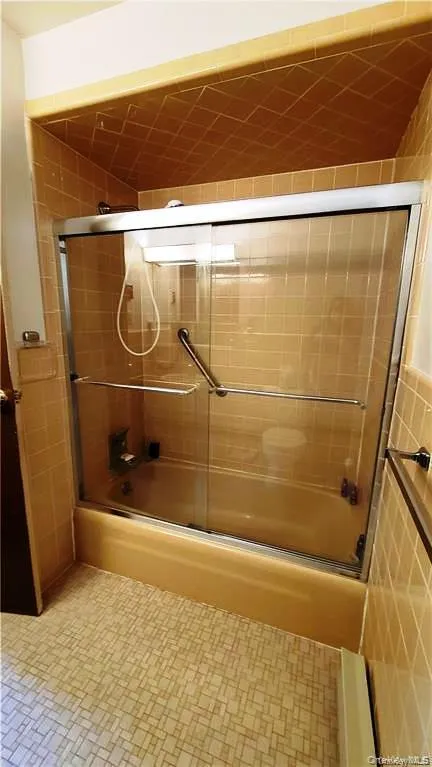 52 Medallion Road, Thompson, NY, 3 Bedrooms Bedrooms, 6 Rooms Rooms,1 BathroomBathrooms,Residential Lease,For Rent,Medallion,0,959497 52 Medallion Road, Thompson, NY, 3 Bedrooms Bedrooms, 6 Rooms Rooms,1 BathroomBathrooms,Residential Lease,For Rent,Medallion,0,959497