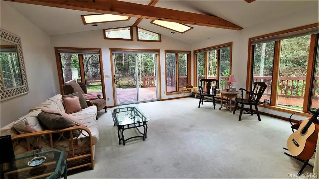 52 Medallion Road, Thompson, NY, 3 Bedrooms Bedrooms, 6 Rooms Rooms,1 BathroomBathrooms,Residential Lease,For Rent,Medallion,0,959497 52 Medallion Road, Thompson, NY, 3 Bedrooms Bedrooms, 6 Rooms Rooms,1 BathroomBathrooms,Residential Lease,For Rent,Medallion,0,959497