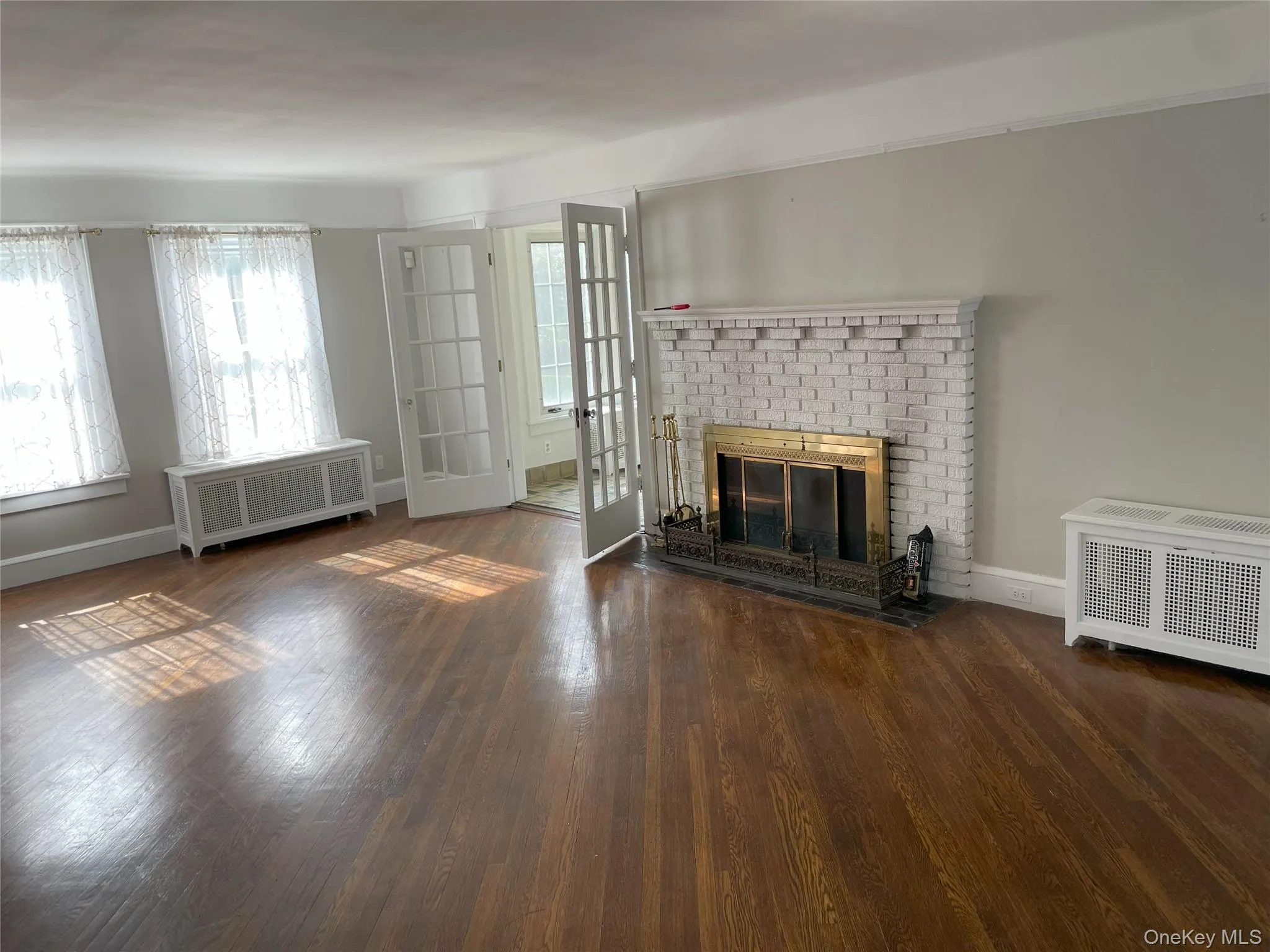 56 Nassau Boulevard, Hempstead, NY, 6 Bedrooms Bedrooms, 13 Rooms Rooms,6 BathroomsBathrooms,Residential Lease,For Rent,Nassau,0,959502 56 Nassau Boulevard, Hempstead, NY, 6 Bedrooms Bedrooms, 13 Rooms Rooms,6 BathroomsBathrooms,Residential Lease,For Rent,Nassau,0,959502