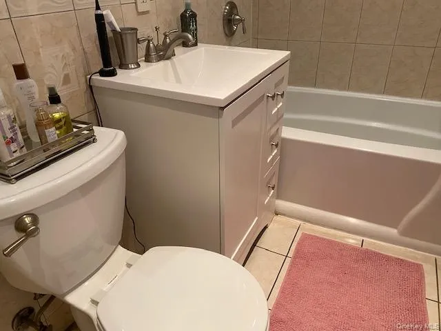 245-17 76th Avenue, New York, NY, 1 Bedroom Bedrooms, 4 Rooms Rooms,1 BathroomBathrooms,Residential,For Rent,76th,0,KEY959507 245-17 76th Avenue, New York, NY, 1 Bedroom Bedrooms, 4 Rooms Rooms,1 BathroomBathrooms,Residential,For Rent,76th,0,KEY959507
