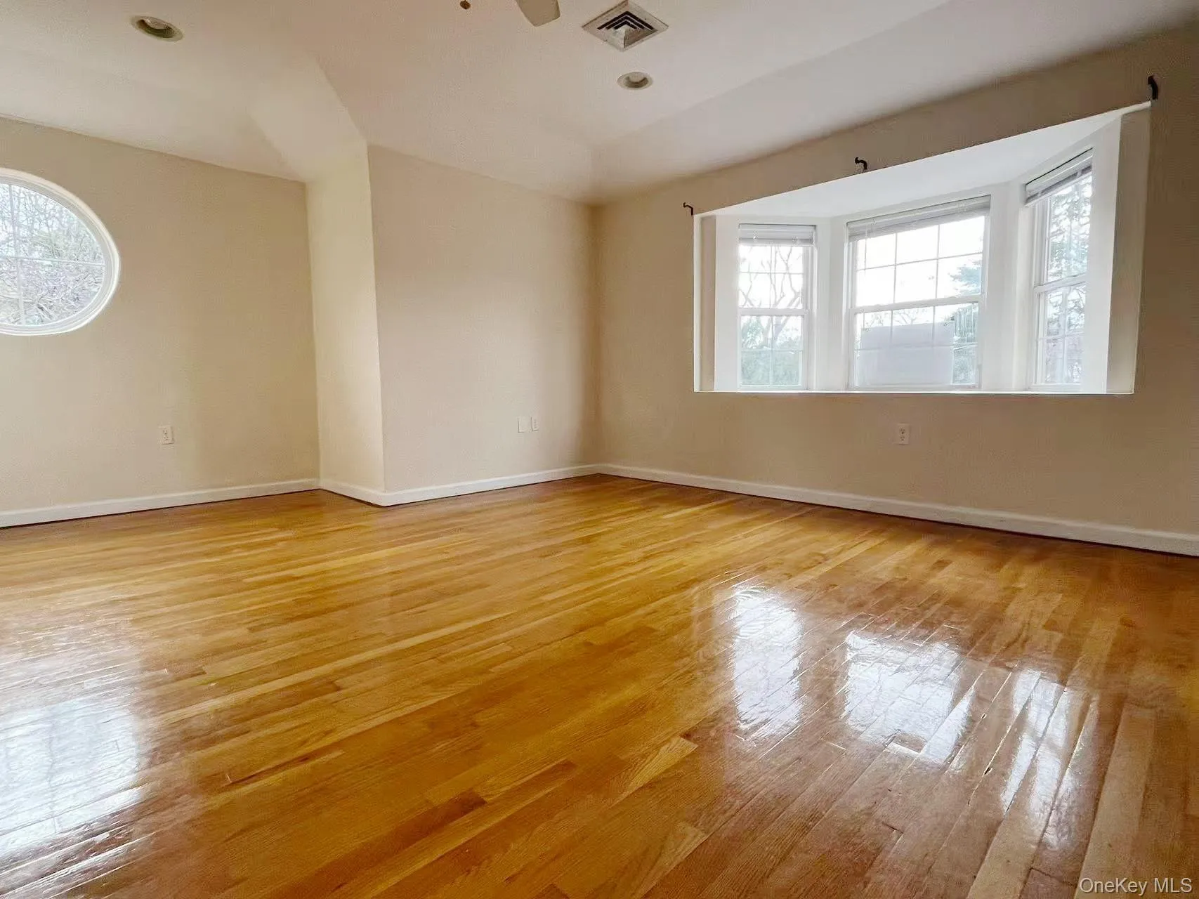 248-03 Depew Avenue, New York, NY, 3 Bedrooms Bedrooms, 5 Rooms Rooms,2 BathroomsBathrooms,Residential Lease,For Rent,Depew,0,959538 248-03 Depew Avenue, New York, NY, 3 Bedrooms Bedrooms, 5 Rooms Rooms,2 BathroomsBathrooms,Residential Lease,For Rent,Depew,0,959538