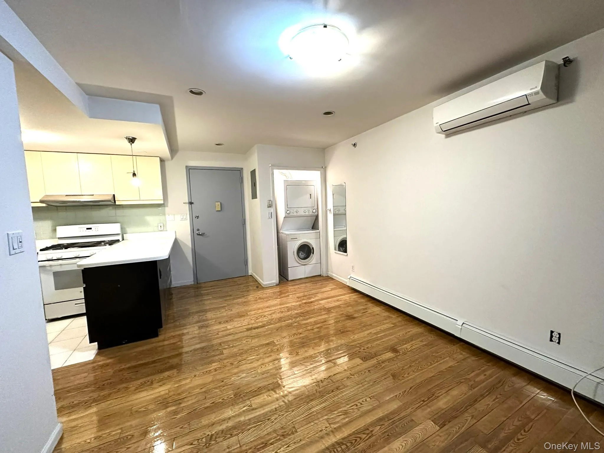132-03 Sanford Avenue, New York, NY, 2 Bedrooms Bedrooms, 3 Rooms Rooms,2 BathroomsBathrooms,Residential Lease,For Rent,Sanford,0,959555 132-03 Sanford Avenue, New York, NY, 2 Bedrooms Bedrooms, 3 Rooms Rooms,2 BathroomsBathrooms,Residential Lease,For Rent,Sanford,0,959555