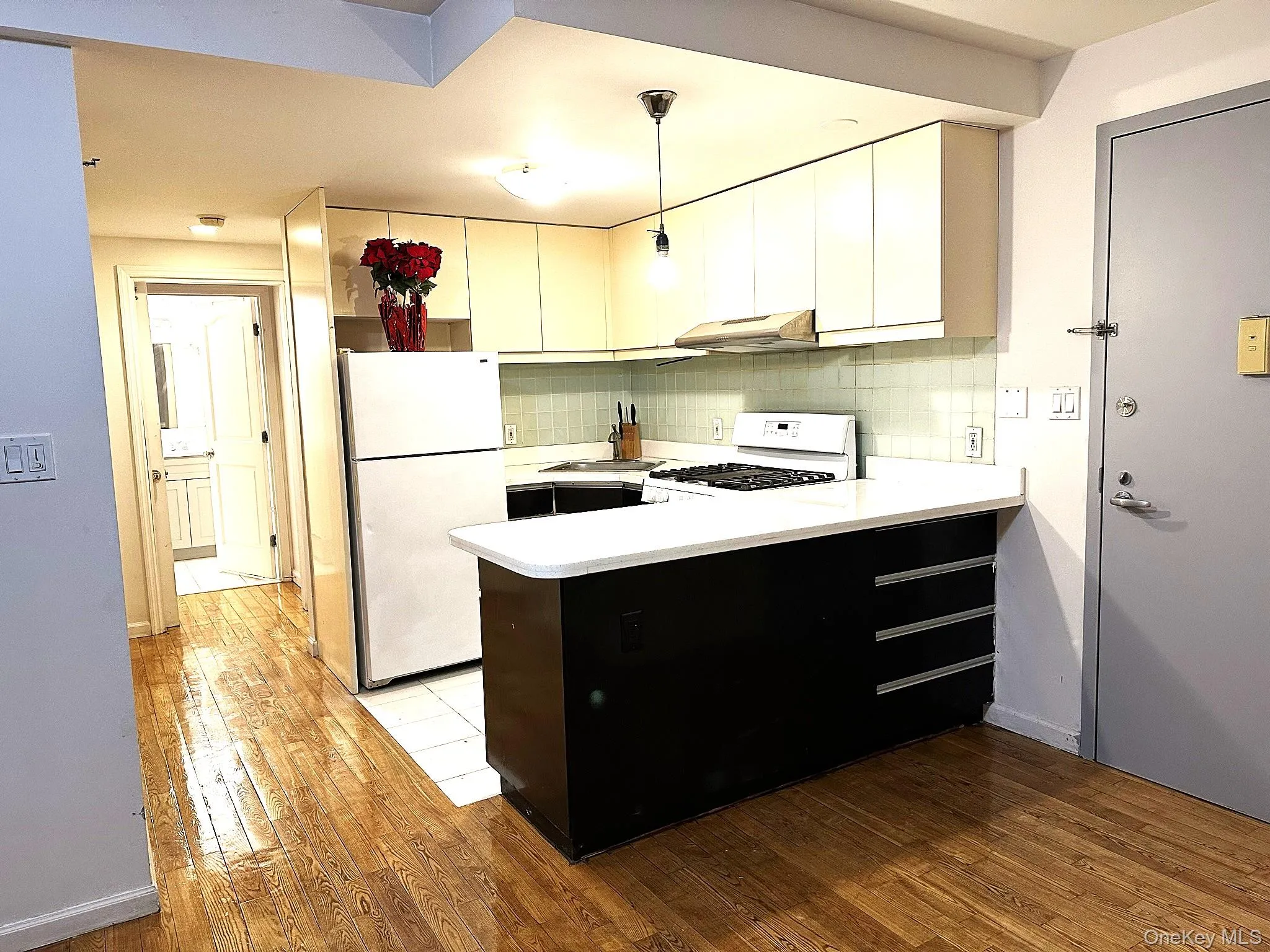 132-03 Sanford Avenue, New York, NY, 2 Bedrooms Bedrooms, 3 Rooms Rooms,2 BathroomsBathrooms,Residential Lease,For Rent,Sanford,0,959555 132-03 Sanford Avenue, New York, NY, 2 Bedrooms Bedrooms, 3 Rooms Rooms,2 BathroomsBathrooms,Residential Lease,For Rent,Sanford,0,959555