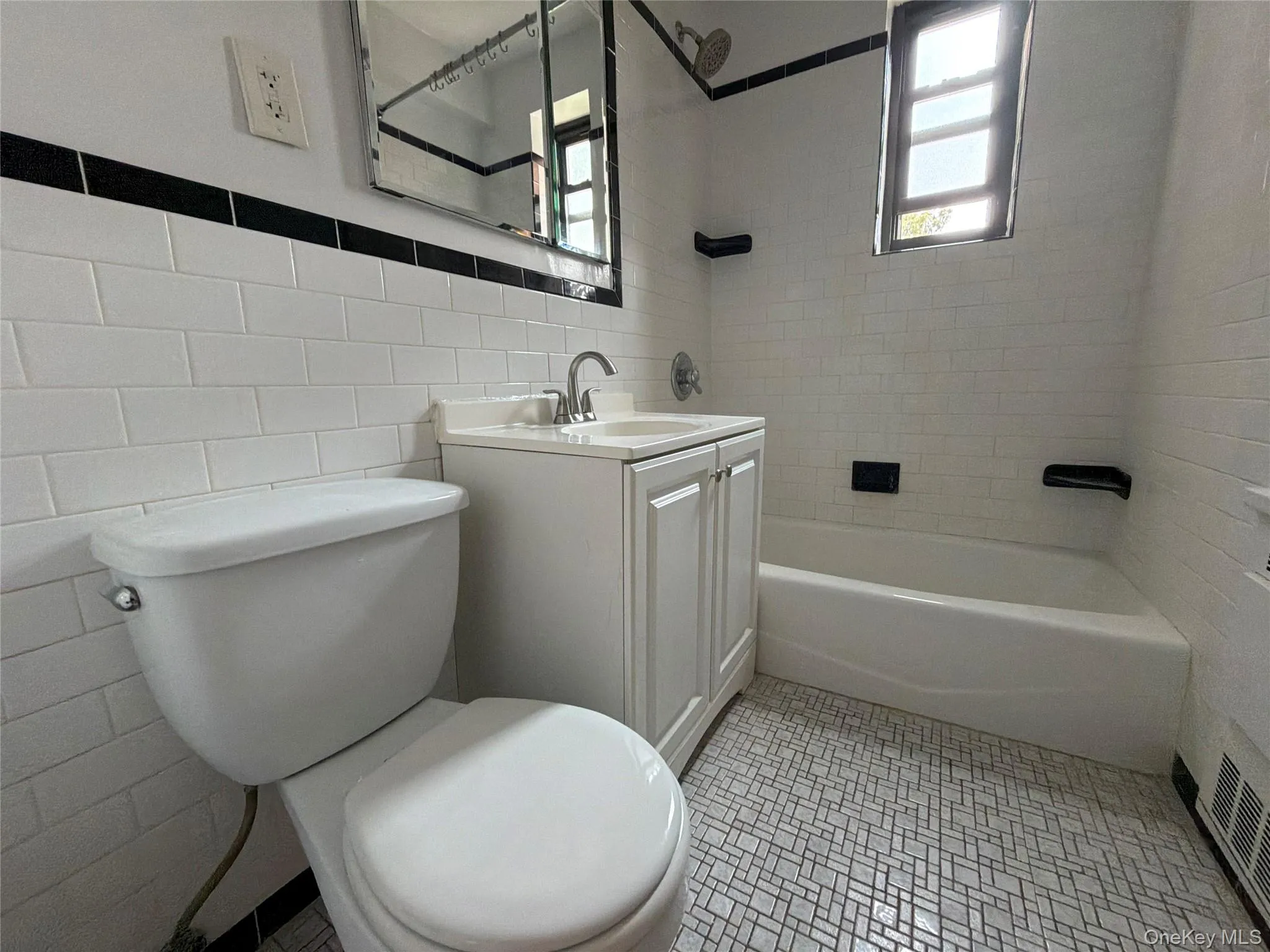 15 Clent Road, North Hempstead, NY, 1 Bedroom Bedrooms, 4 Rooms Rooms,1 BathroomBathrooms,Residential Lease,For Rent,Clent,0,959561 15 Clent Road, North Hempstead, NY, 1 Bedroom Bedrooms, 4 Rooms Rooms,1 BathroomBathrooms,Residential Lease,For Rent,Clent,0,959561