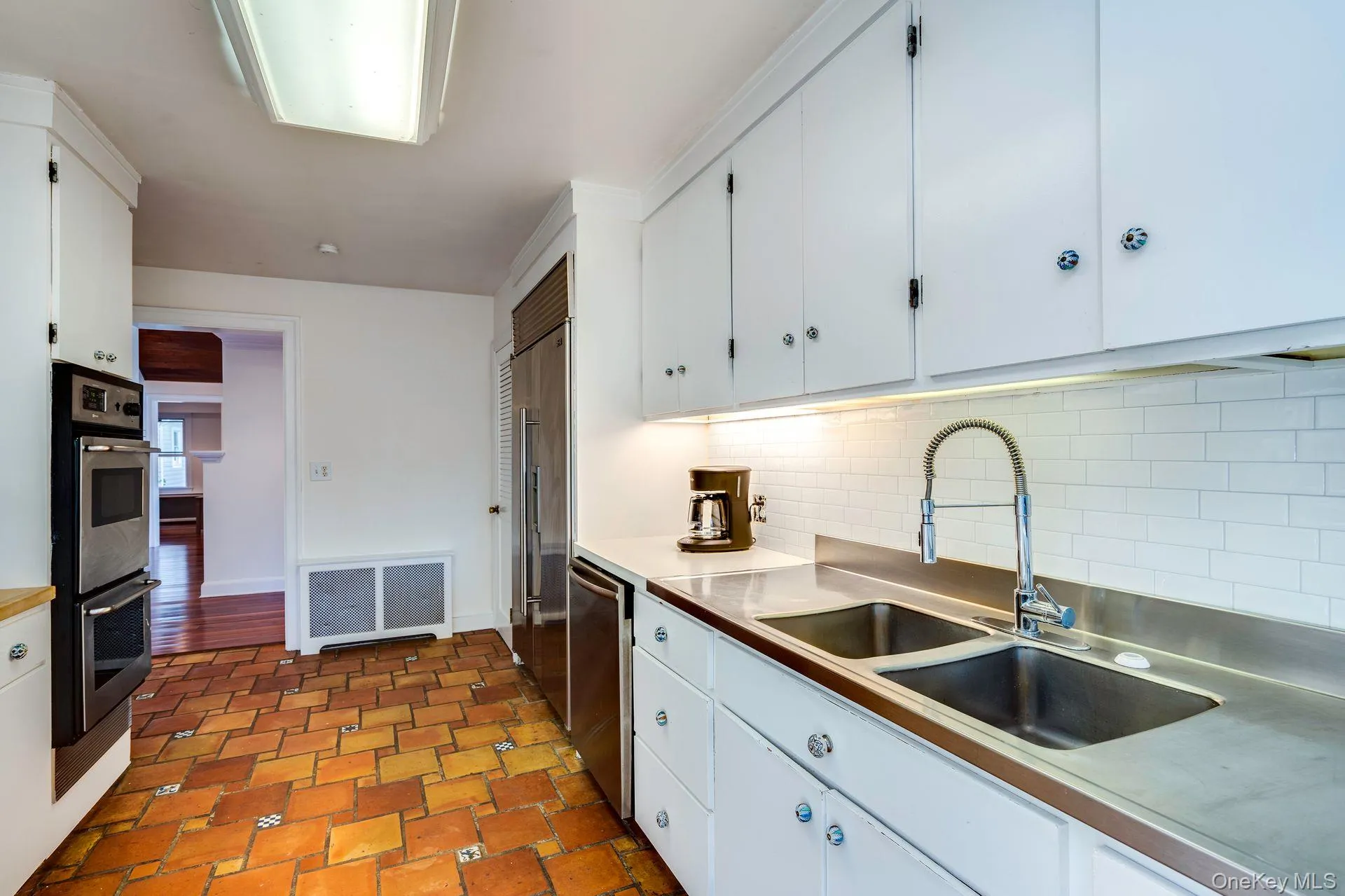 140 Old Winkle Point Road, Huntington, NY, 3 Bedrooms Bedrooms, 8 Rooms Rooms,3 BathroomsBathrooms,Residential Lease,For Rent,Old Winkle Point,0,959562 140 Old Winkle Point Road, Huntington, NY, 3 Bedrooms Bedrooms, 8 Rooms Rooms,3 BathroomsBathrooms,Residential Lease,For Rent,Old Winkle Point,0,959562