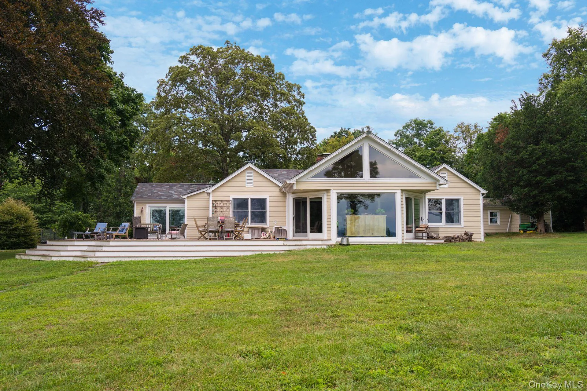 Back of House and Deck Back of House and Deck