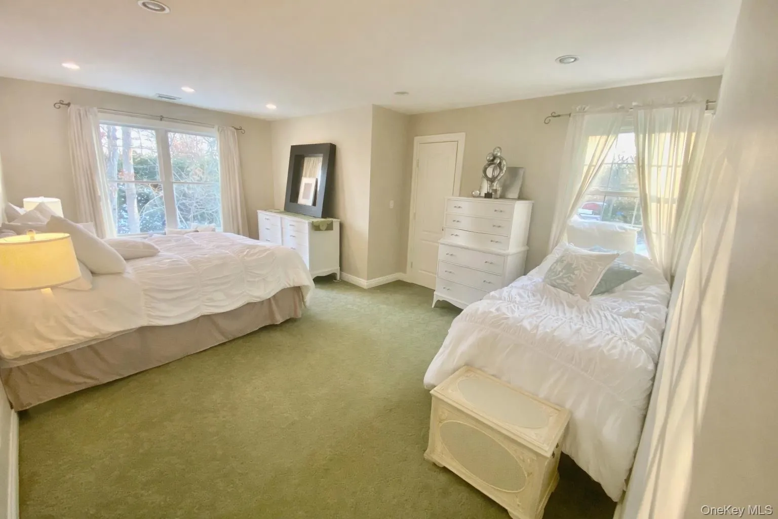 6 Dogwood Street, Southampton, NY, 3 Bedrooms Bedrooms, 8 Rooms Rooms,2 BathroomsBathrooms,Residential,For Rent,Dogwood,0,959603 6 Dogwood Street, Southampton, NY, 3 Bedrooms Bedrooms, 8 Rooms Rooms,2 BathroomsBathrooms,Residential,For Rent,Dogwood,0,959603