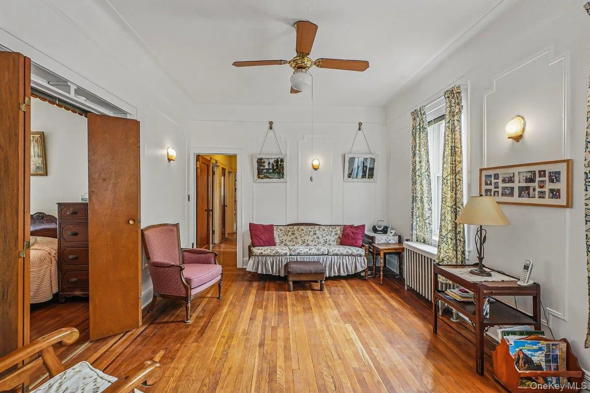 2117 Hazen Street, New York, NY, 3 Bedrooms Bedrooms, 8 Rooms Rooms,2 BathroomsBathrooms,Residential,For Rent,Hazen,0,959618 2117 Hazen Street, New York, NY, 3 Bedrooms Bedrooms, 8 Rooms Rooms,2 BathroomsBathrooms,Residential,For Rent,Hazen,0,959618