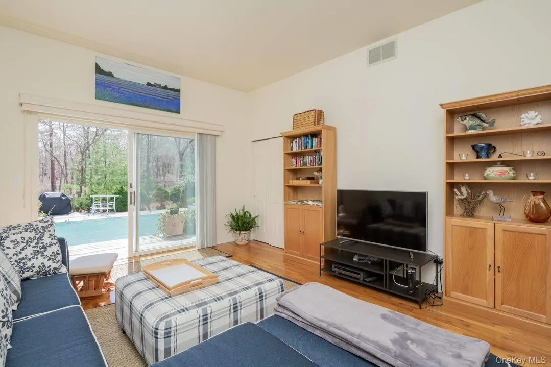 38 Red Creek Circle, Southampton, NY, 4 Bedrooms Bedrooms, 6 Rooms Rooms,3 BathroomsBathrooms,Residential Lease,For Rent,Red Creek,0,959629 38 Red Creek Circle, Southampton, NY, 4 Bedrooms Bedrooms, 6 Rooms Rooms,3 BathroomsBathrooms,Residential Lease,For Rent,Red Creek,0,959629