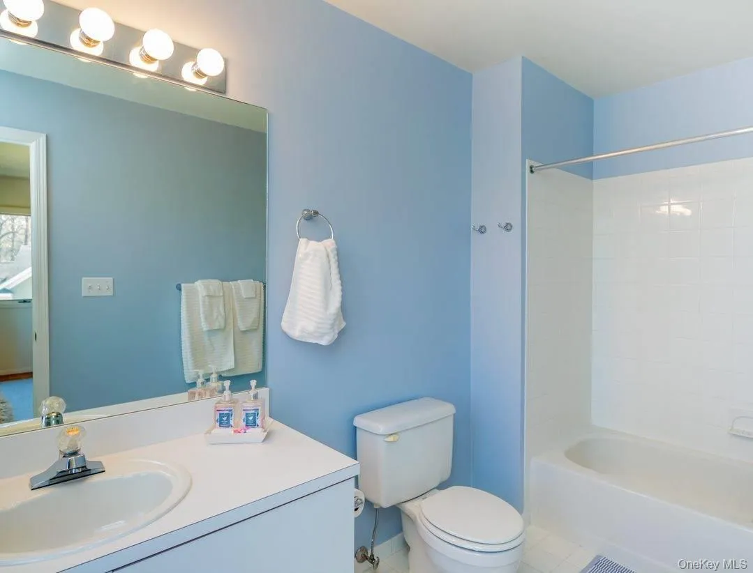 38 Red Creek Circle, Southampton, NY, 4 Bedrooms Bedrooms, 6 Rooms Rooms,3 BathroomsBathrooms,Residential Lease,For Rent,Red Creek,0,959629 38 Red Creek Circle, Southampton, NY, 4 Bedrooms Bedrooms, 6 Rooms Rooms,3 BathroomsBathrooms,Residential Lease,For Rent,Red Creek,0,959629