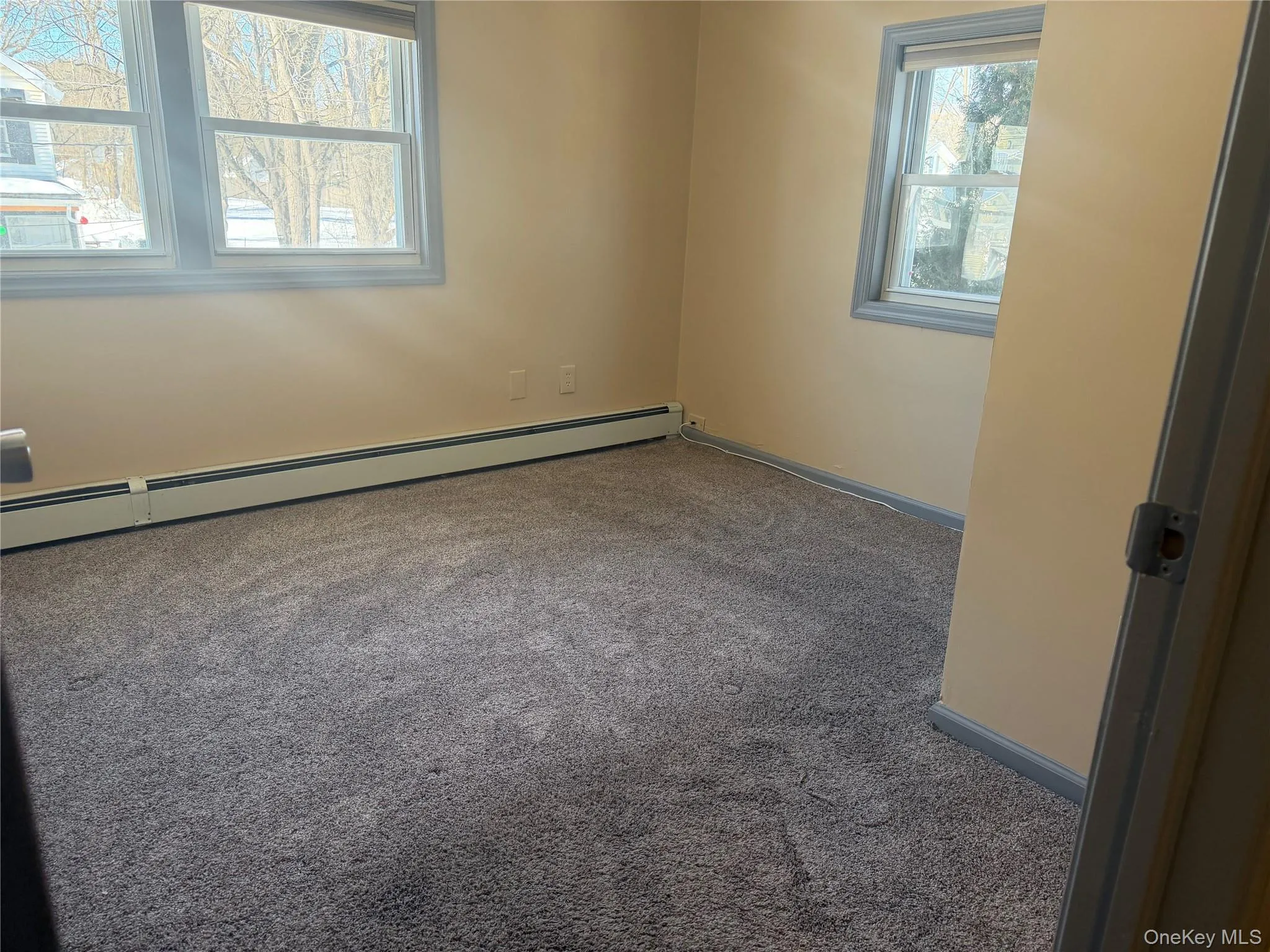bedroom 3 with lots of windows bedroom 3 with lots of windows