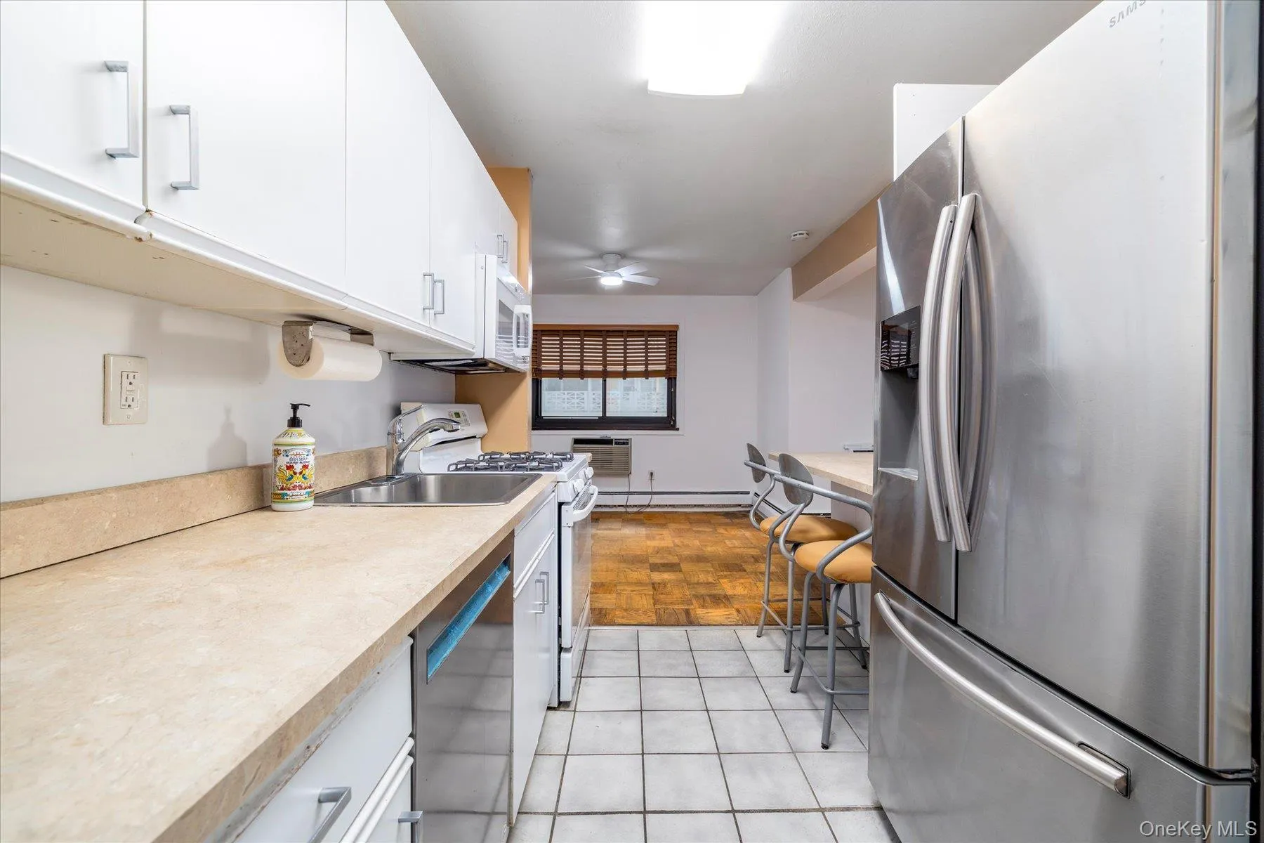 Stainless steel appliances! Stainless steel appliances!