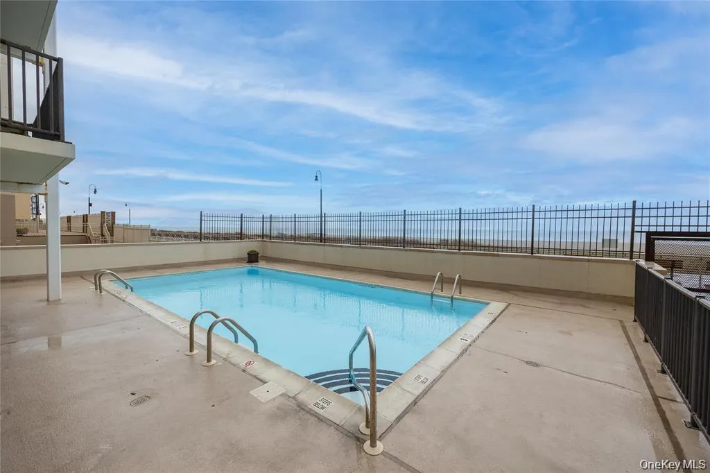 Splish splash! Splish splash!