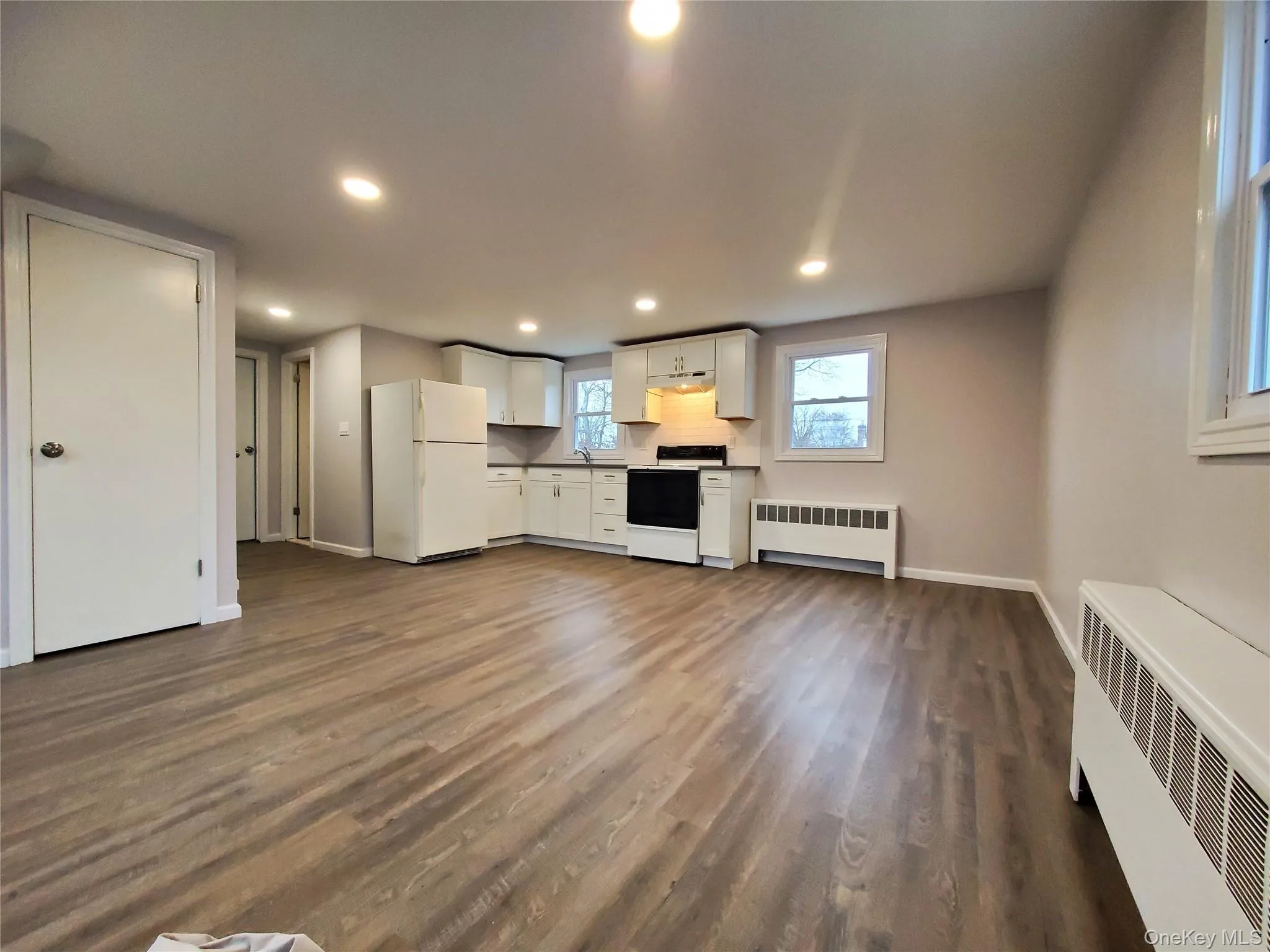 273 South 16th St, Babylon, NY, 1 Bedroom Bedrooms, 3 Rooms Rooms,1 BathroomBathrooms,Residential Lease,For Rent,South 16th St,0,959672 273 South 16th St, Babylon, NY, 1 Bedroom Bedrooms, 3 Rooms Rooms,1 BathroomBathrooms,Residential Lease,For Rent,South 16th St,0,959672