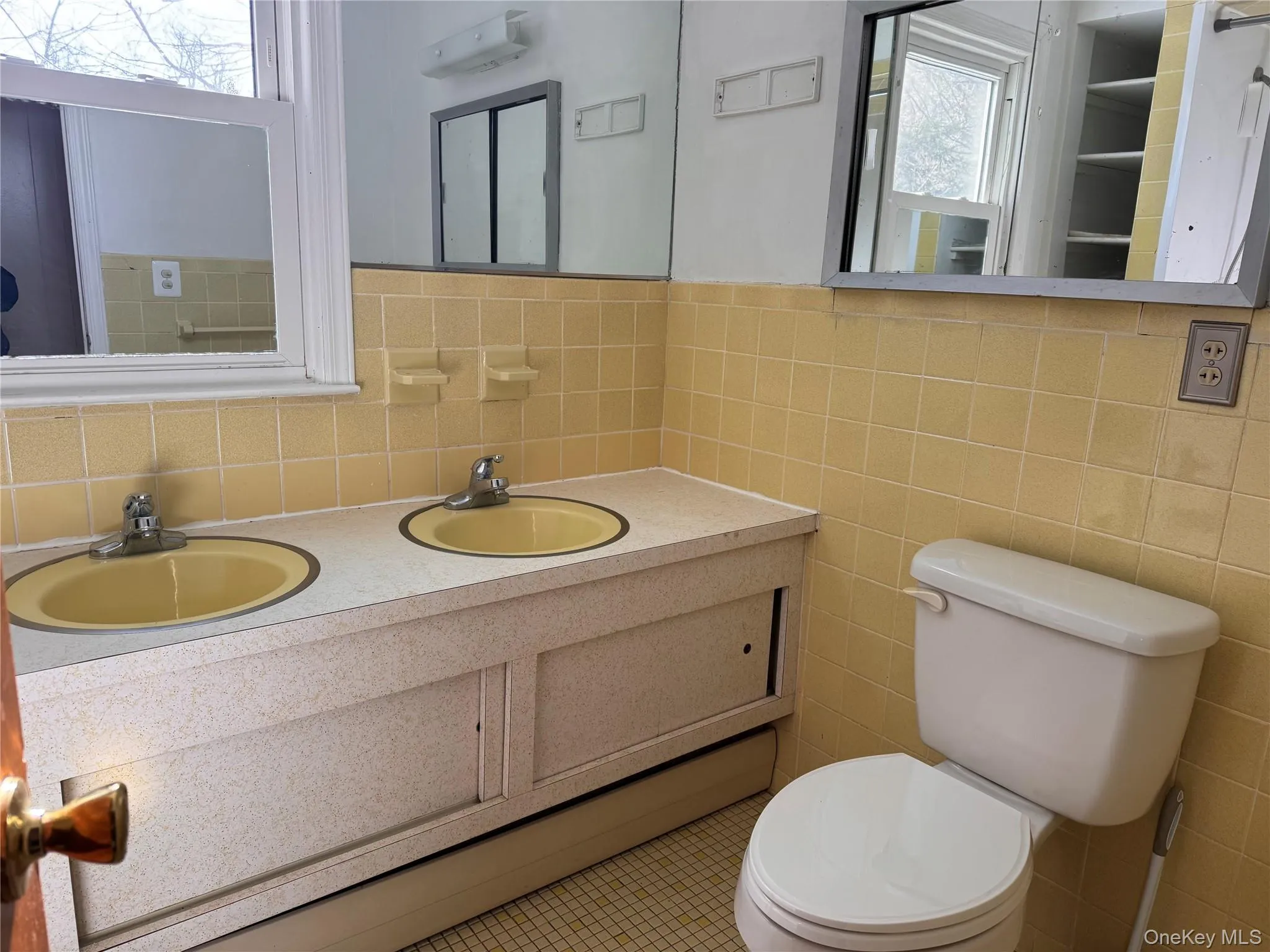 116 Williams Avenue, Ramapo, NY, 3 Bedrooms Bedrooms, 5 Rooms Rooms,2 BathroomsBathrooms,Residential Lease,For Rent,Williams,0,959686 116 Williams Avenue, Ramapo, NY, 3 Bedrooms Bedrooms, 5 Rooms Rooms,2 BathroomsBathrooms,Residential Lease,For Rent,Williams,0,959686