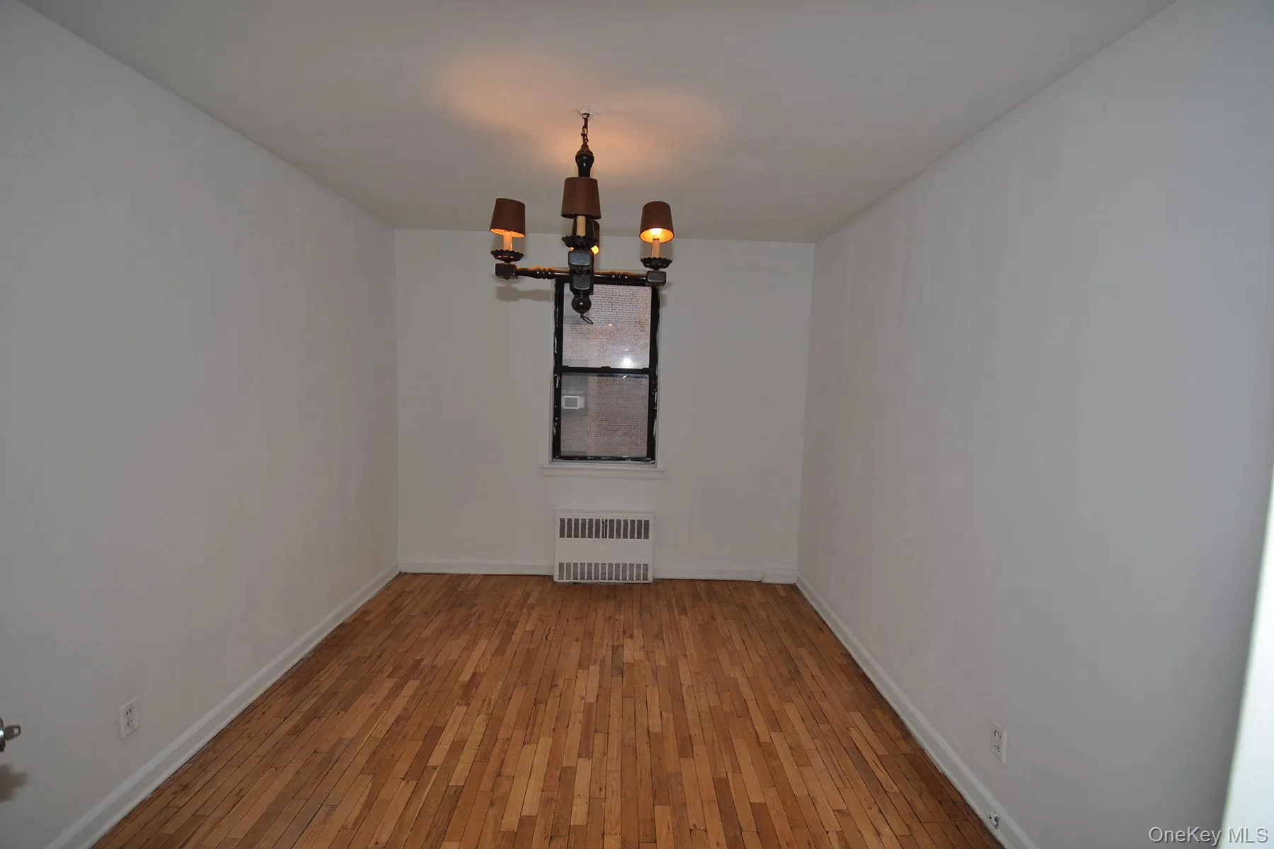 142 Garth Road, Eastchester, NY, 2 Bedrooms Bedrooms, 4 Rooms Rooms,1 BathroomBathrooms,Residential,For Rent,Garth,0,959691 142 Garth Road, Eastchester, NY, 2 Bedrooms Bedrooms, 4 Rooms Rooms,1 BathroomBathrooms,Residential,For Rent,Garth,0,959691