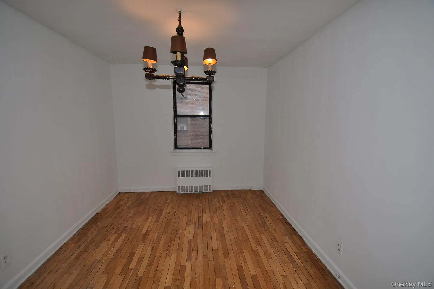 142 Garth Road, Eastchester, NY, 2 Bedrooms Bedrooms, 4 Rooms Rooms,1 BathroomBathrooms,Residential,For Rent,Garth,0,959691 142 Garth Road, Eastchester, NY, 2 Bedrooms Bedrooms, 4 Rooms Rooms,1 BathroomBathrooms,Residential,For Rent,Garth,0,959691