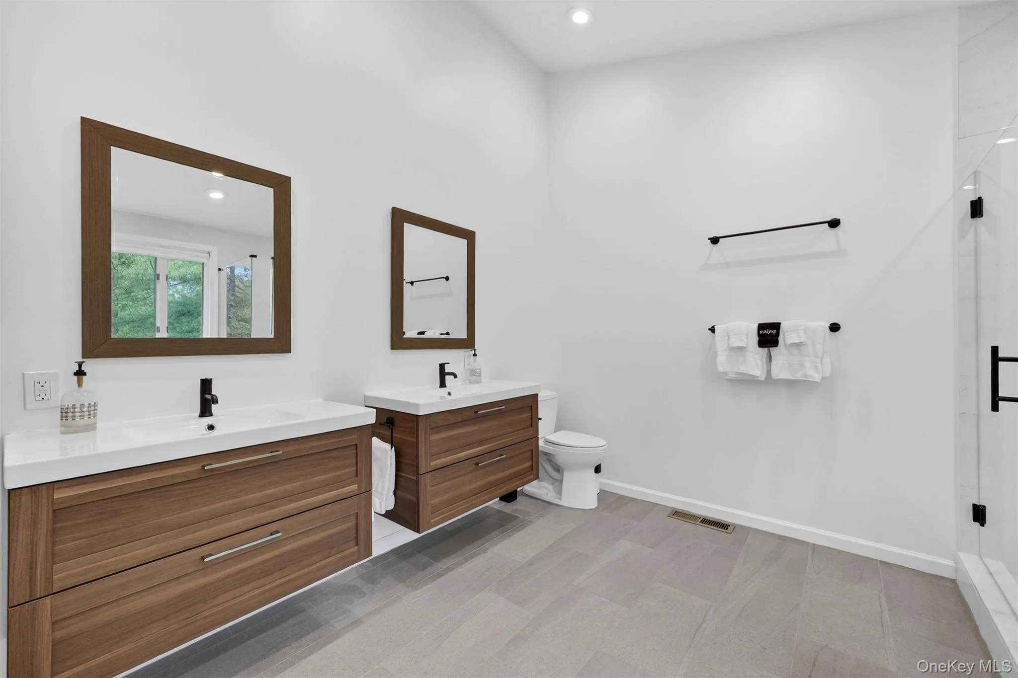 8 Pine Tree Lane, Goshen, NY, 6 Bedrooms Bedrooms, 13 Rooms Rooms,5 BathroomsBathrooms,Residential,For Rent,Pine Tree,0,959693 8 Pine Tree Lane, Goshen, NY, 6 Bedrooms Bedrooms, 13 Rooms Rooms,5 BathroomsBathrooms,Residential,For Rent,Pine Tree,0,959693